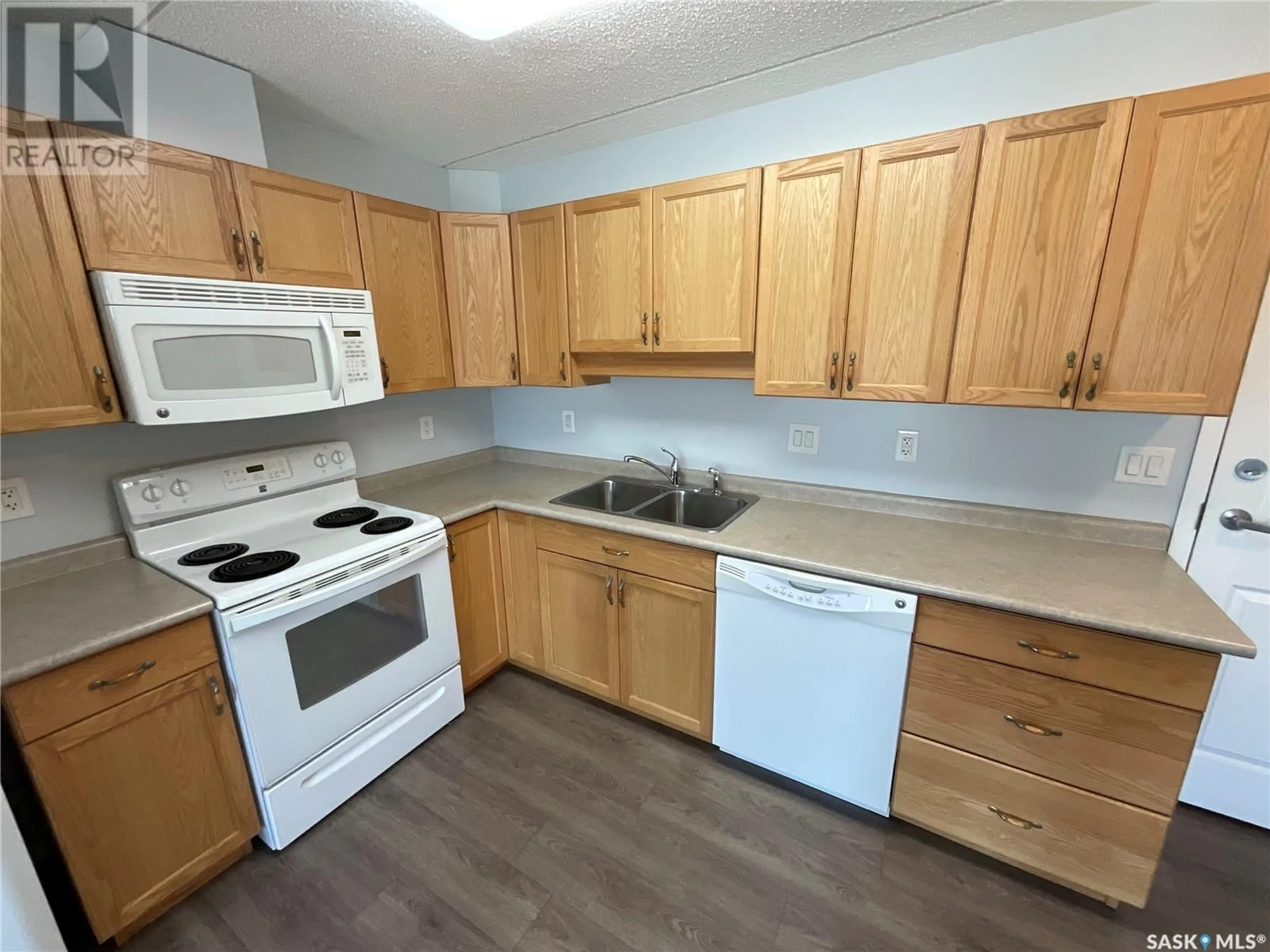 Standard kitchen, unknown for 301 2006 7TH STREET, Rosthern Saskatchewan S0K3R0