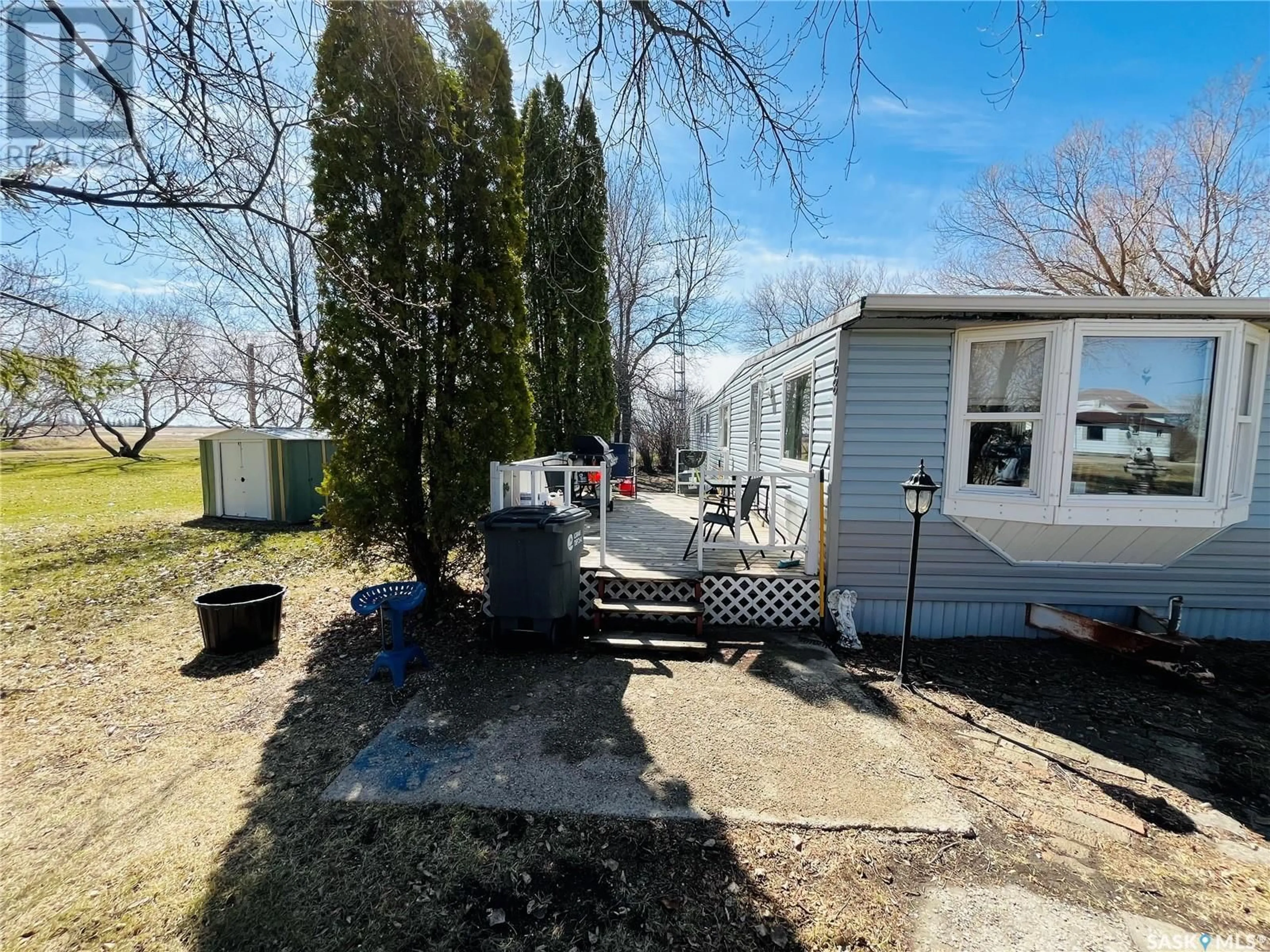 A pic from outside/outdoor area/front of a property/back of a property/a pic from drone, water/lake/river/ocean view for 68 RAILWAY AVENUE, Fairlight Saskatchewan S0G1M0