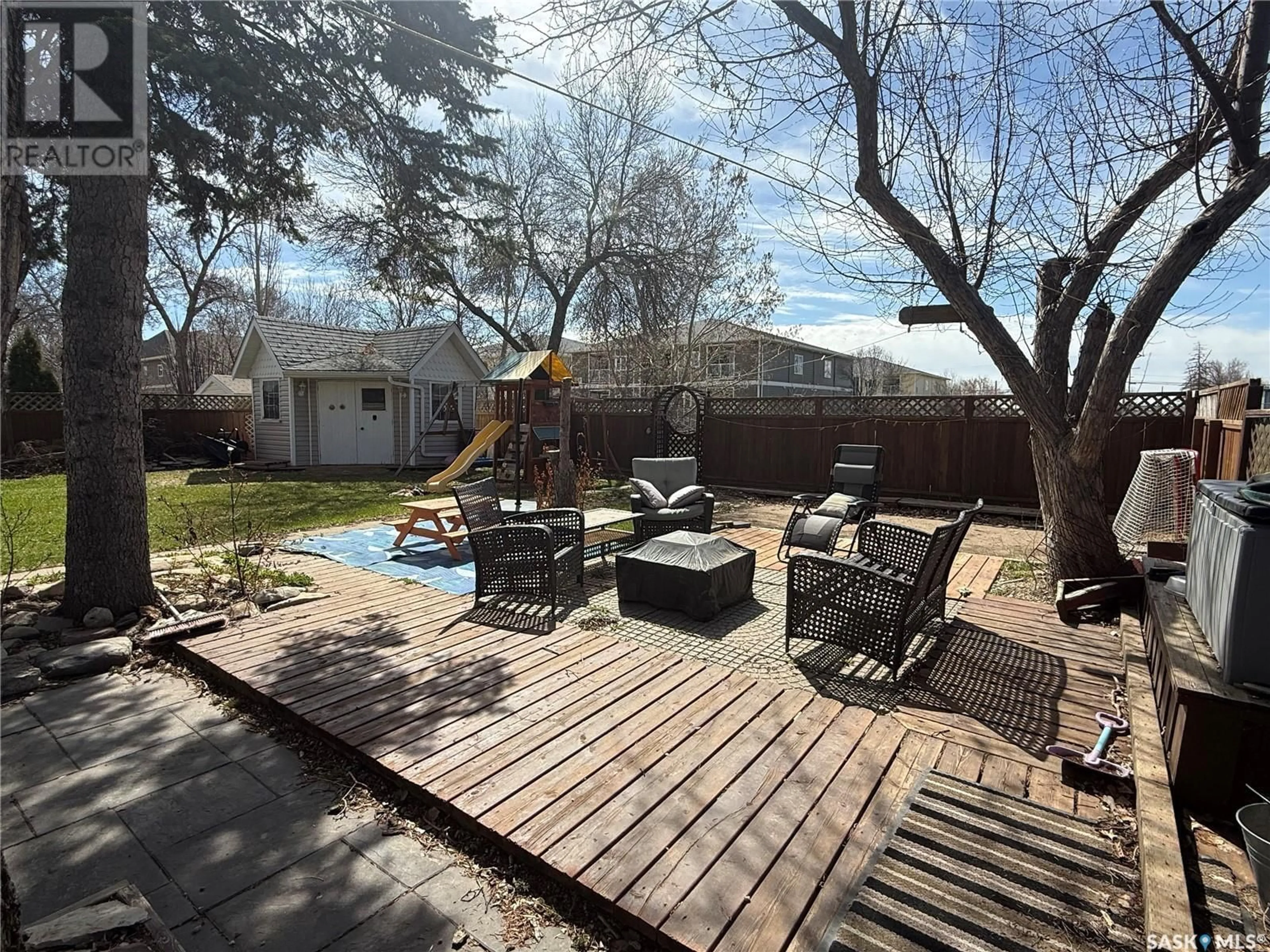 Patio, street for 20 SCOTT CRESCENT, Weyburn Saskatchewan S4H1T6