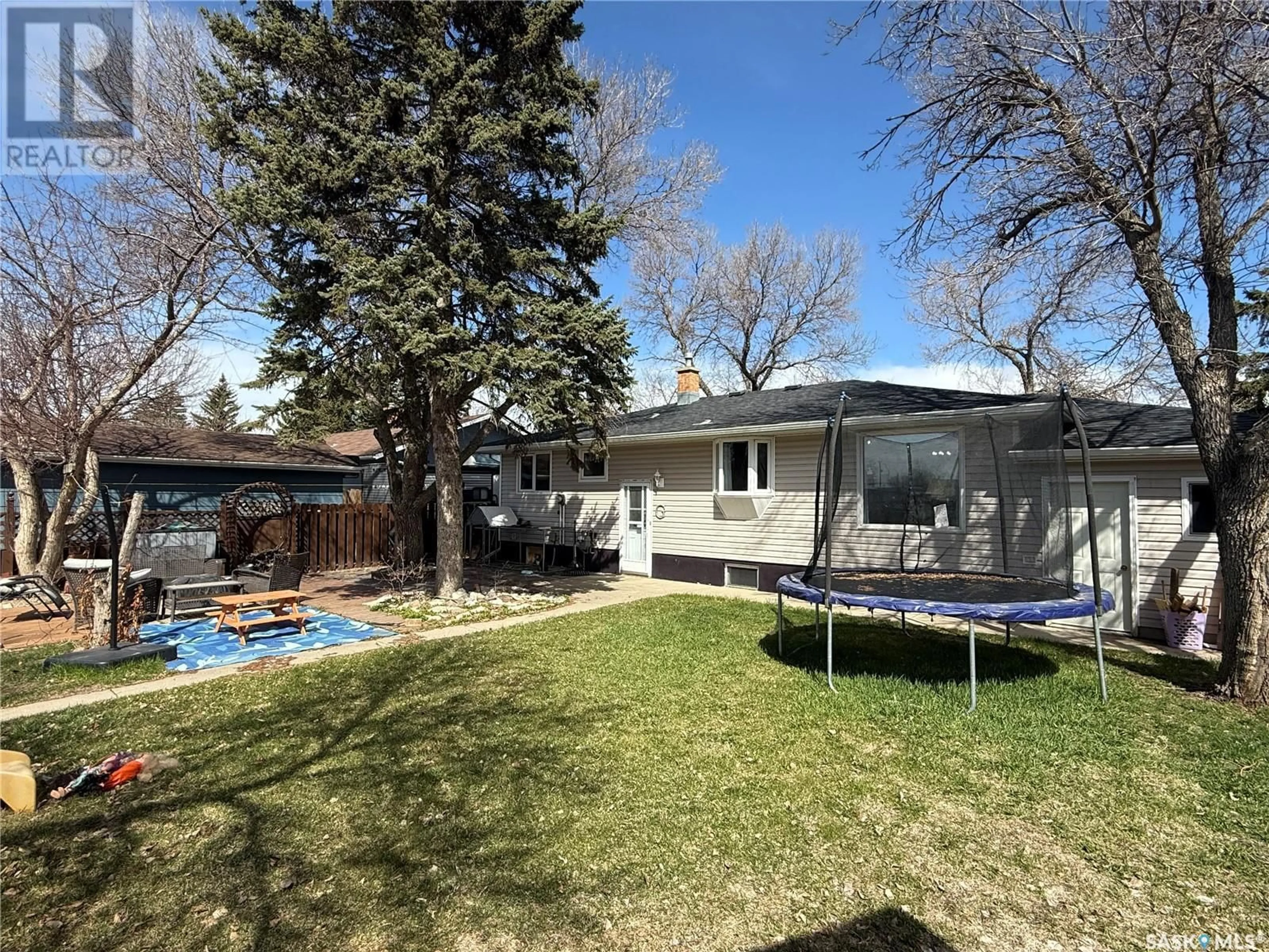 A pic from outside/outdoor area/front of a property/back of a property/a pic from drone, unknown for 20 SCOTT CRESCENT, Weyburn Saskatchewan S4H1T6