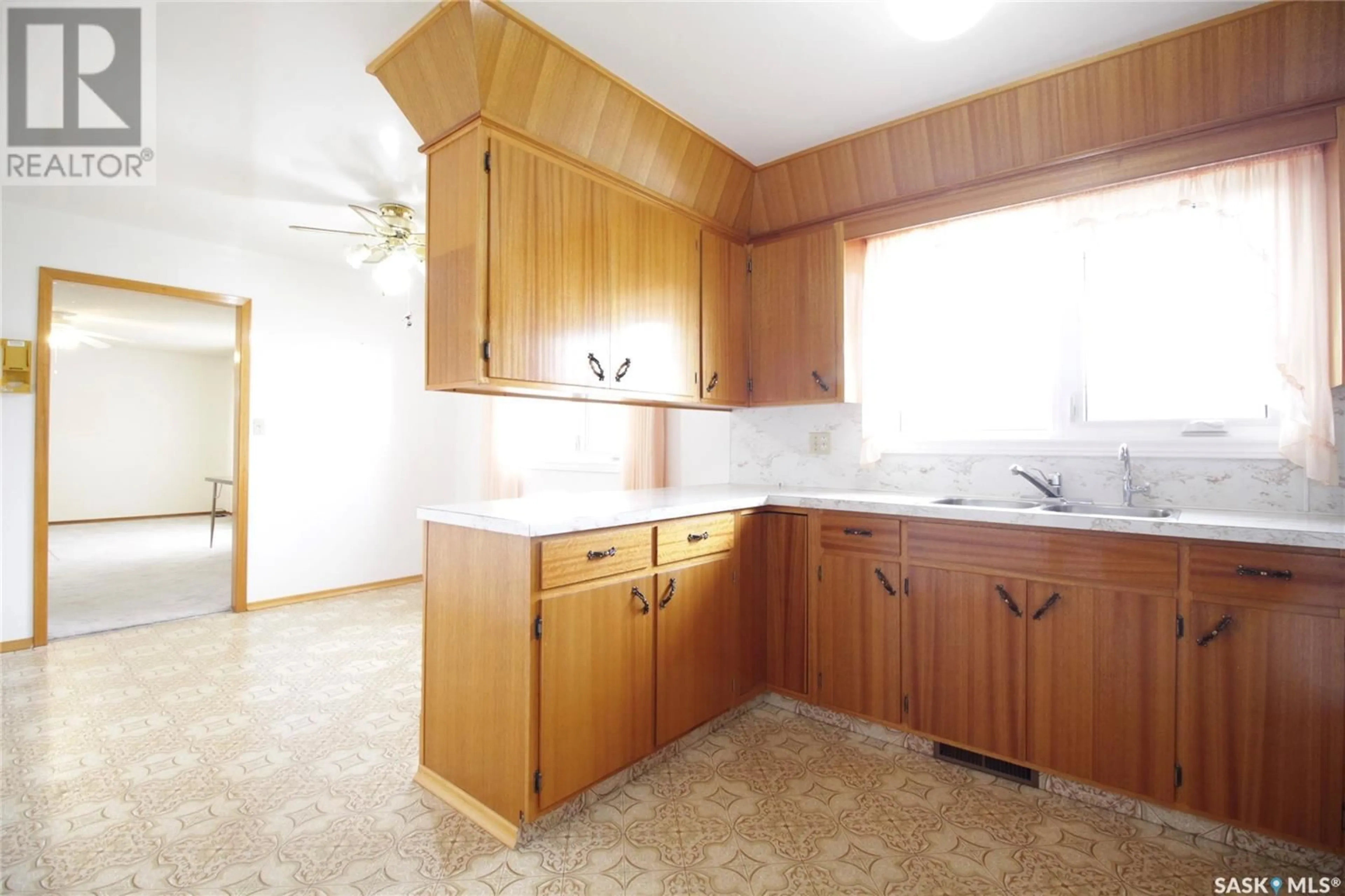 Standard kitchen, unknown for 1301 SOUTH FRONT STREET, Moosomin Saskatchewan S0G3N0