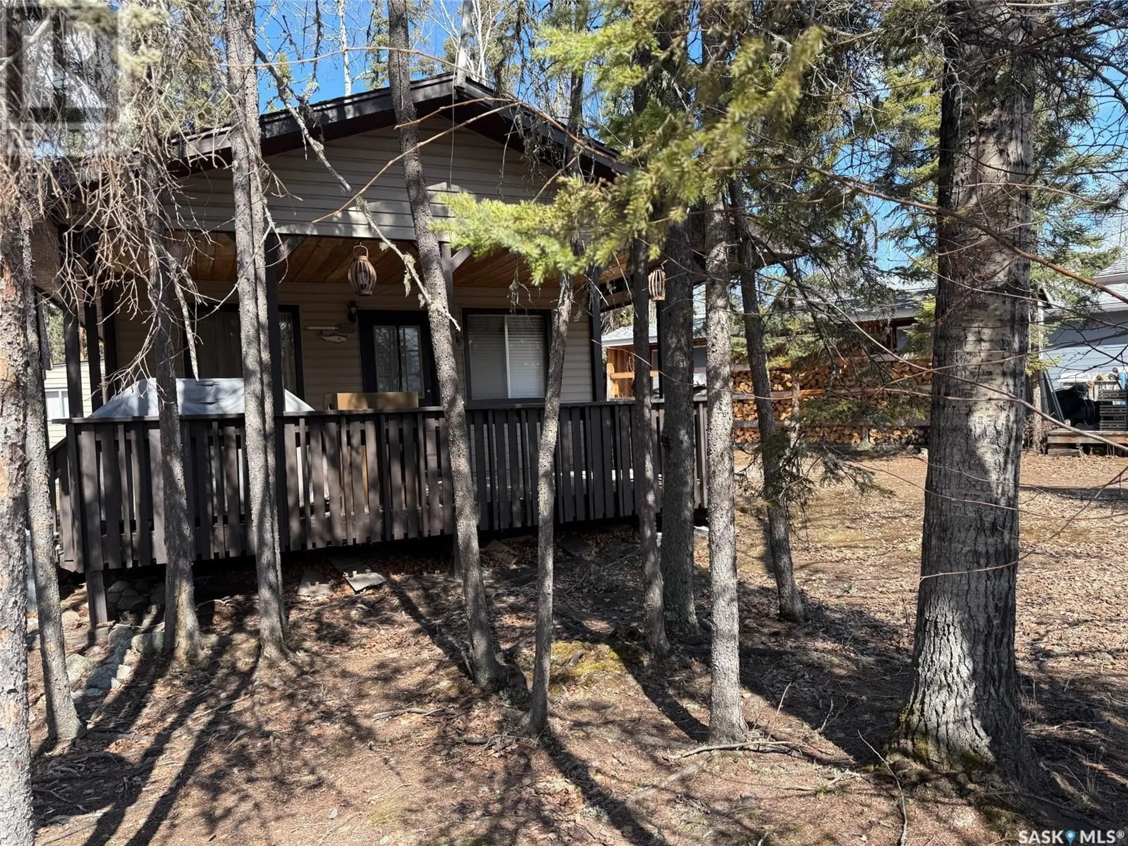 Unknown for 404 WILLOW STREET, Northern Admin District Saskatchewan S0J1L0