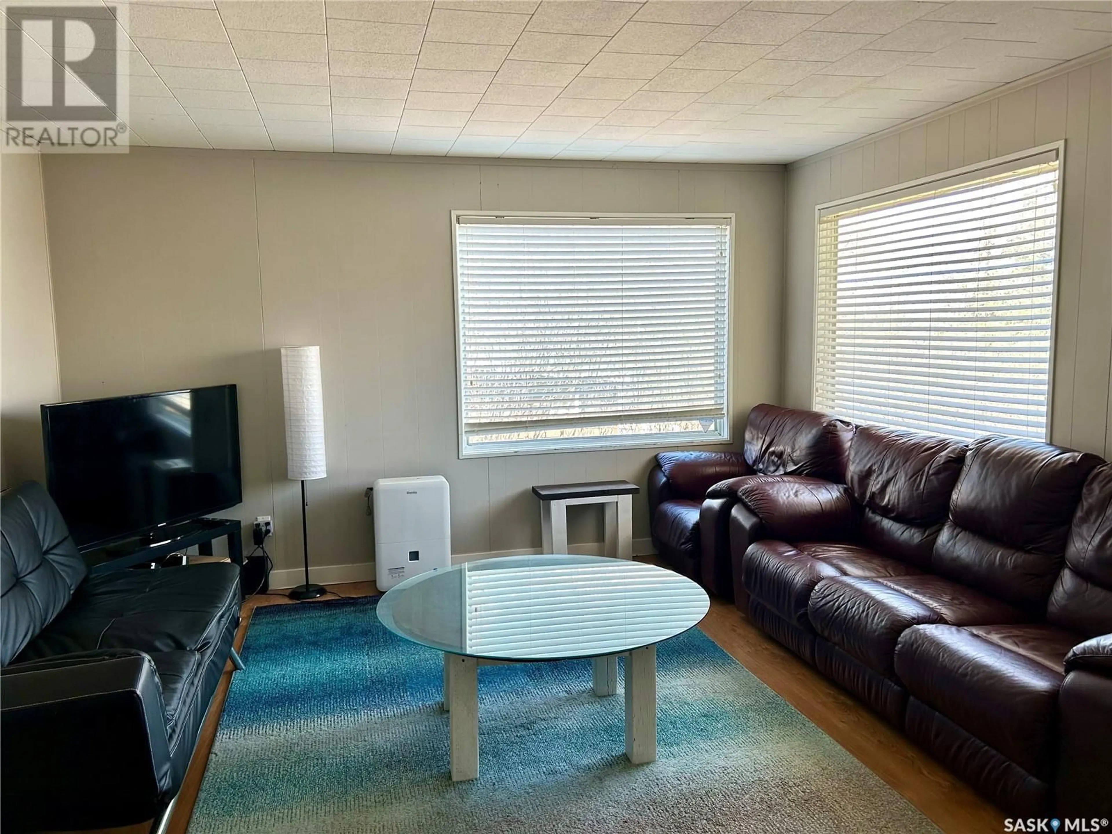 Living room with furniture, unknown for 602 16TH STREET, Regina Beach Saskatchewan S0G4C0