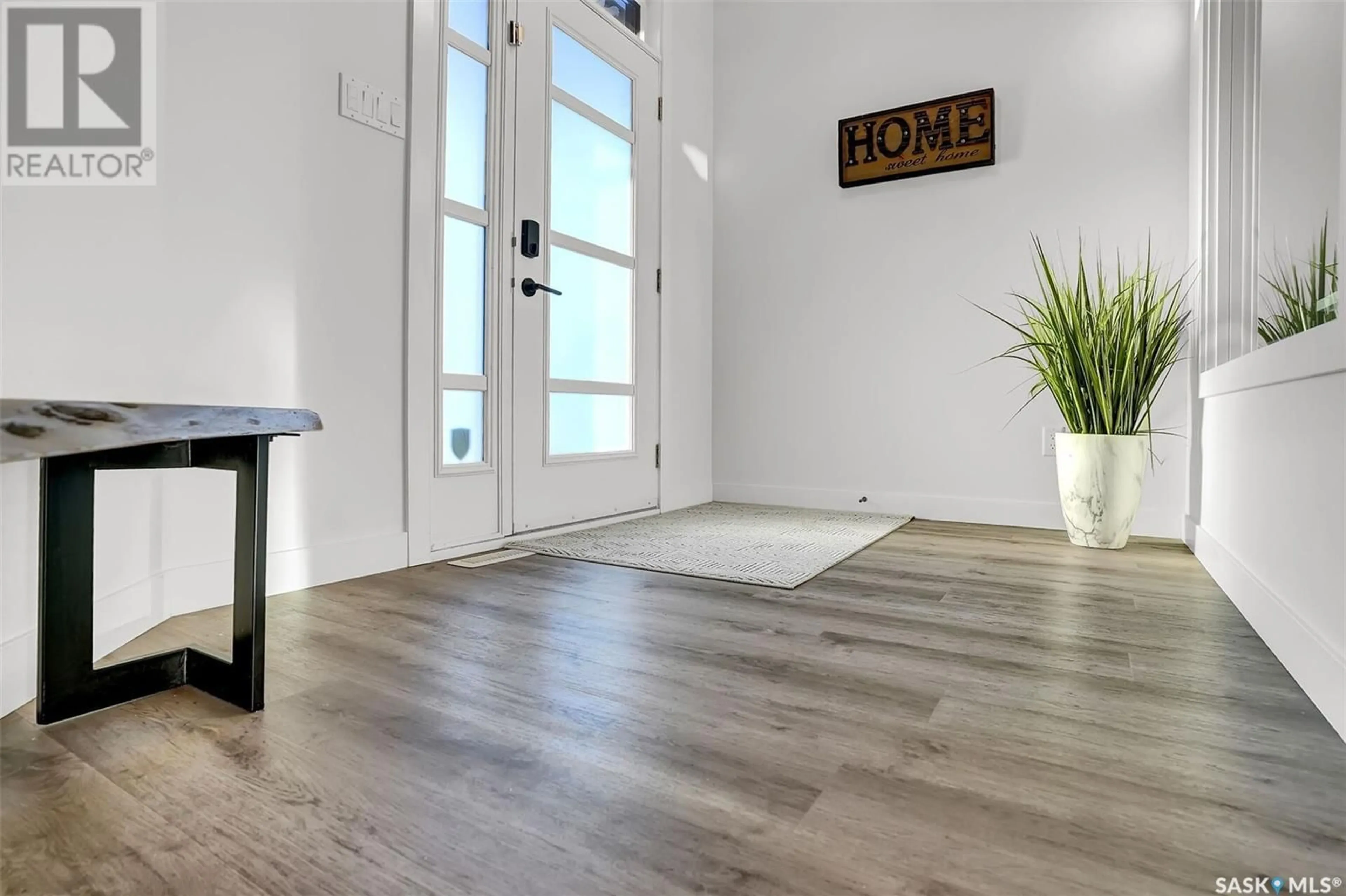 Indoor entryway for 4308 SAGE DRIVE, Regina Saskatchewan S4V3L5
