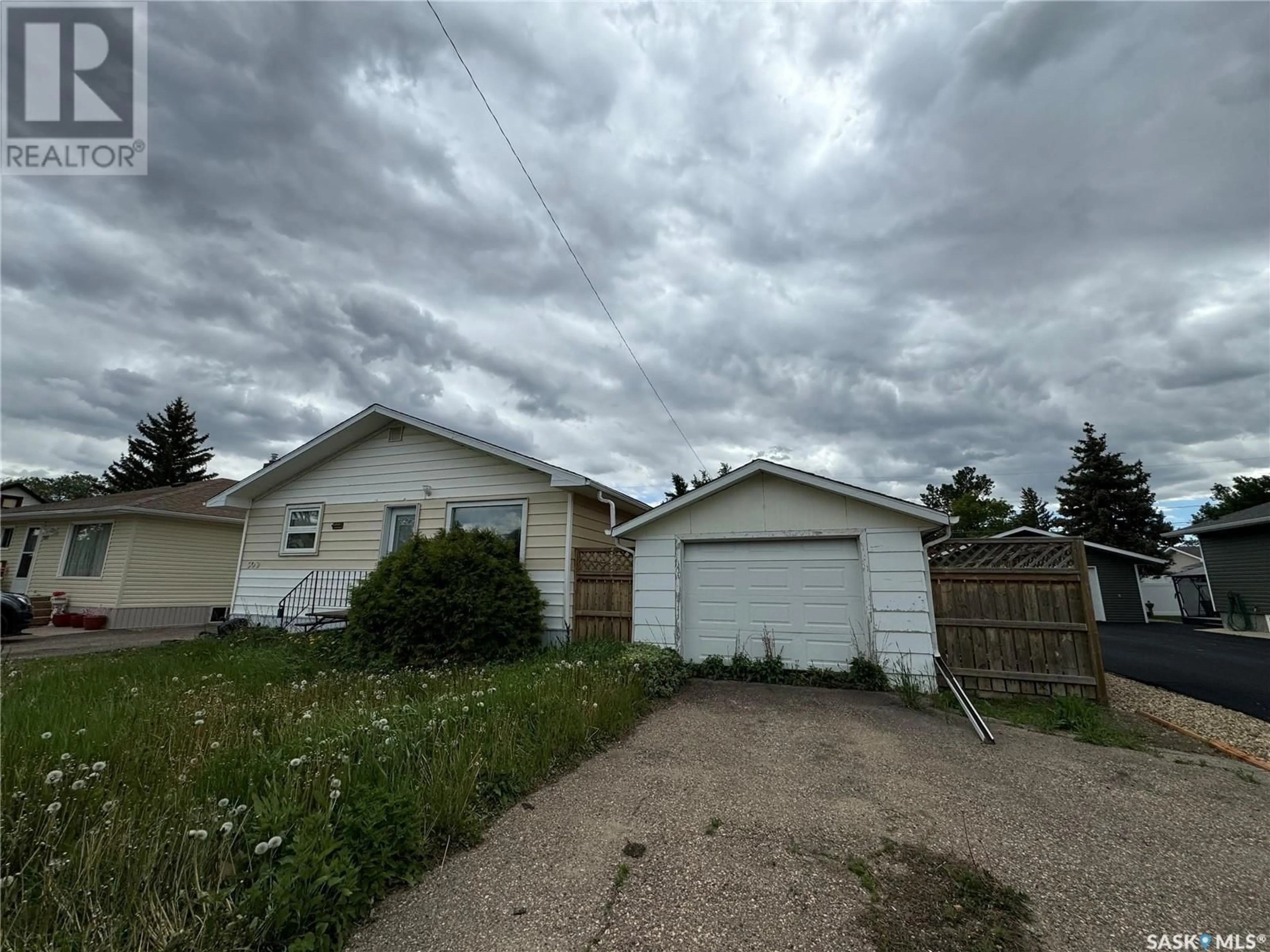 Shed for 509 5TH AVENUE, Assiniboia Saskatchewan S0H0B0