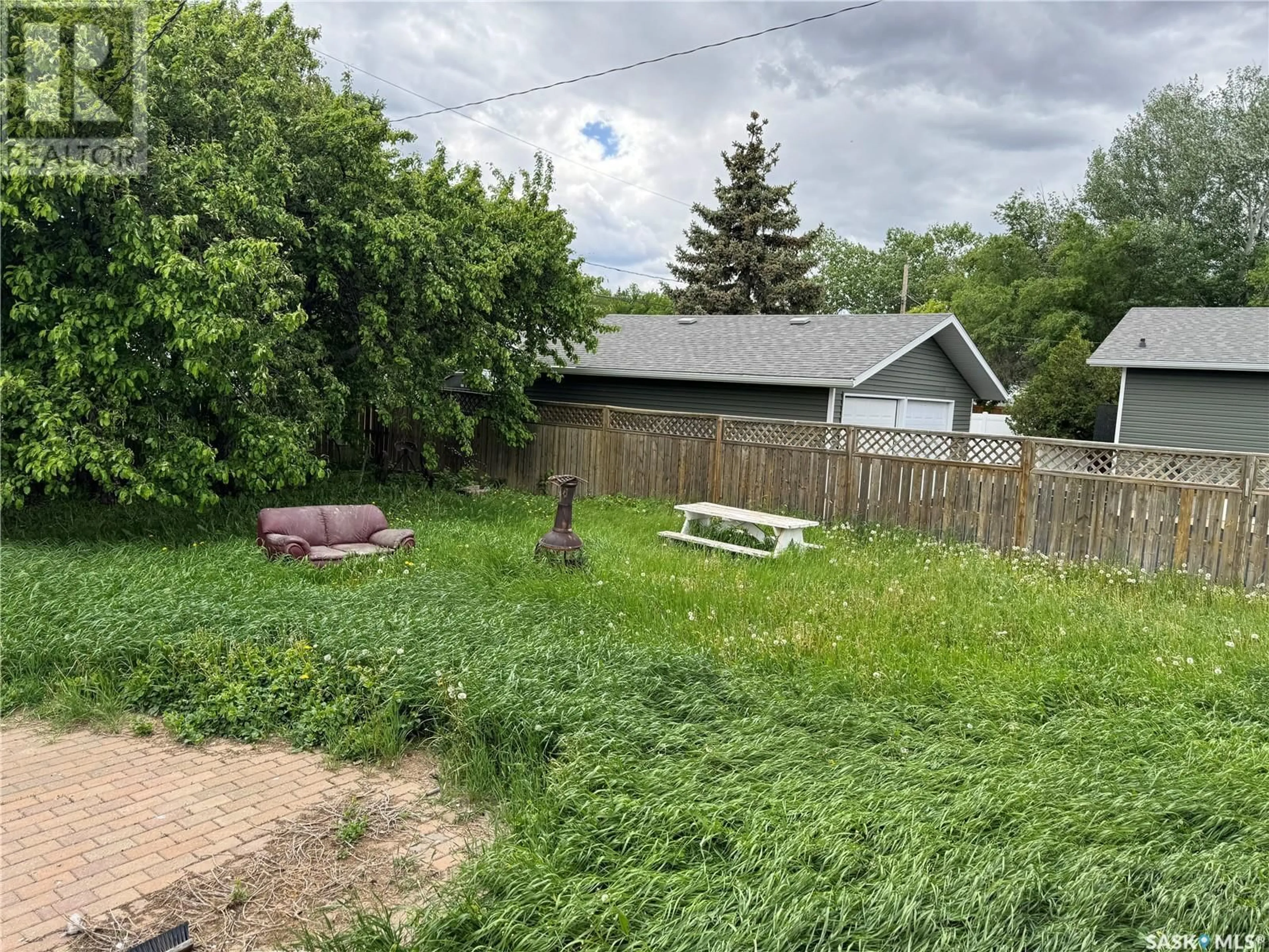 Unknown for 509 5TH AVENUE, Assiniboia Saskatchewan S0H0B0