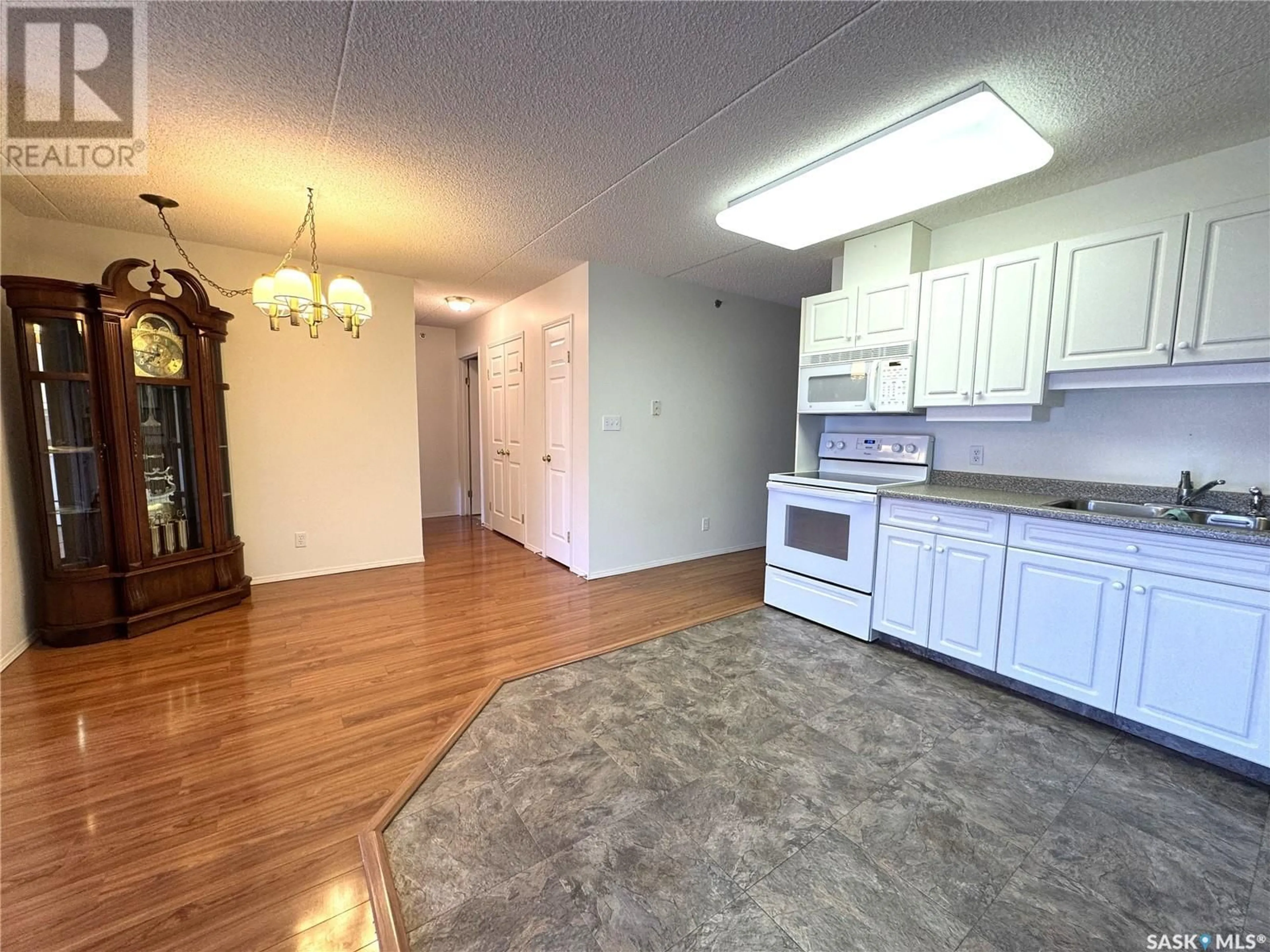 A pic of a room for 305 740 9TH STREET, Humboldt Saskatchewan S0K2A0