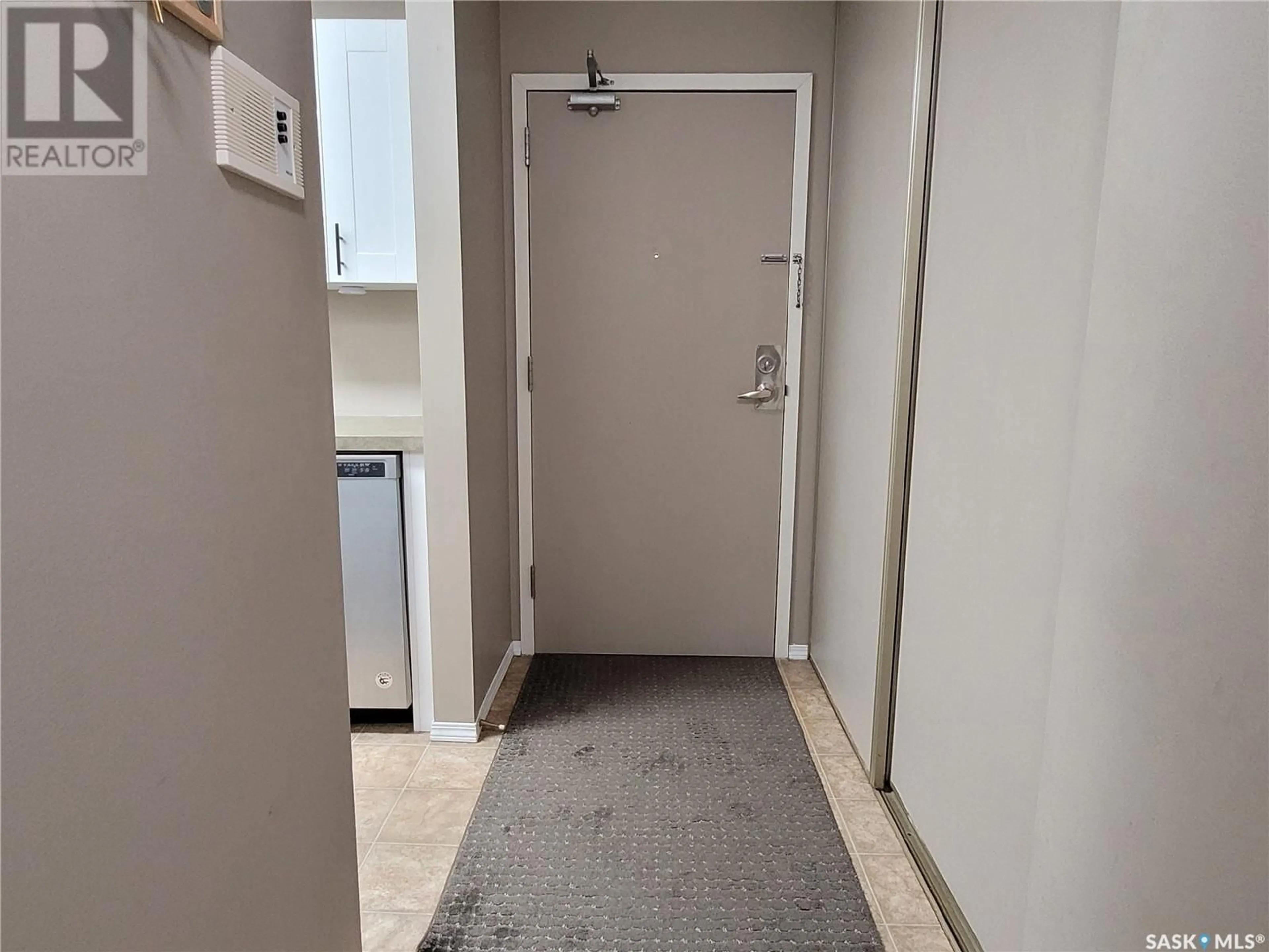 Unknown for 305 - 3308 33RD STREET, Saskatoon Saskatchewan S7L6S6