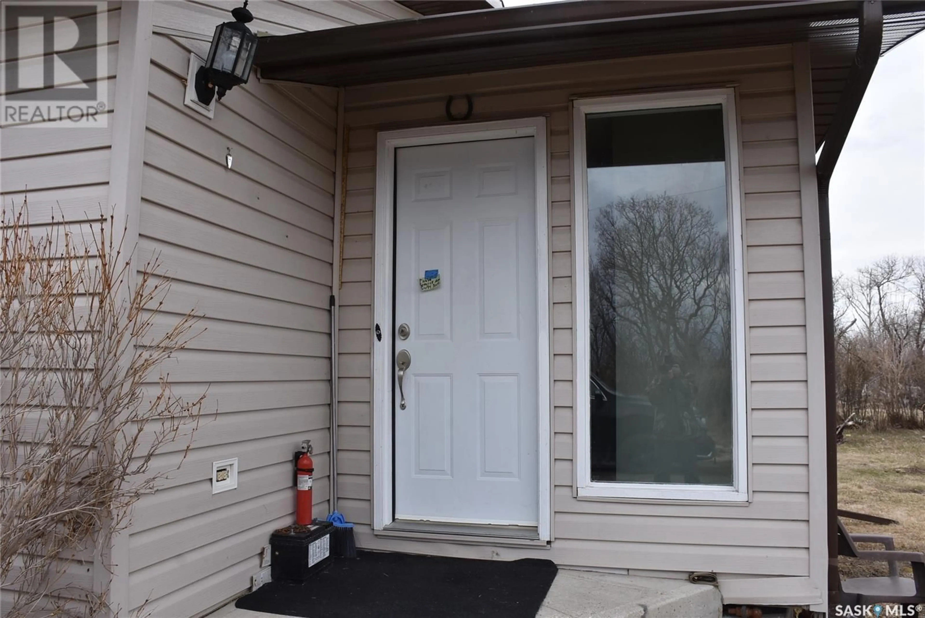 Indoor entryway for RACINE ACREAGE, Abernethy Rm No. 186 Saskatchewan S0G0J0