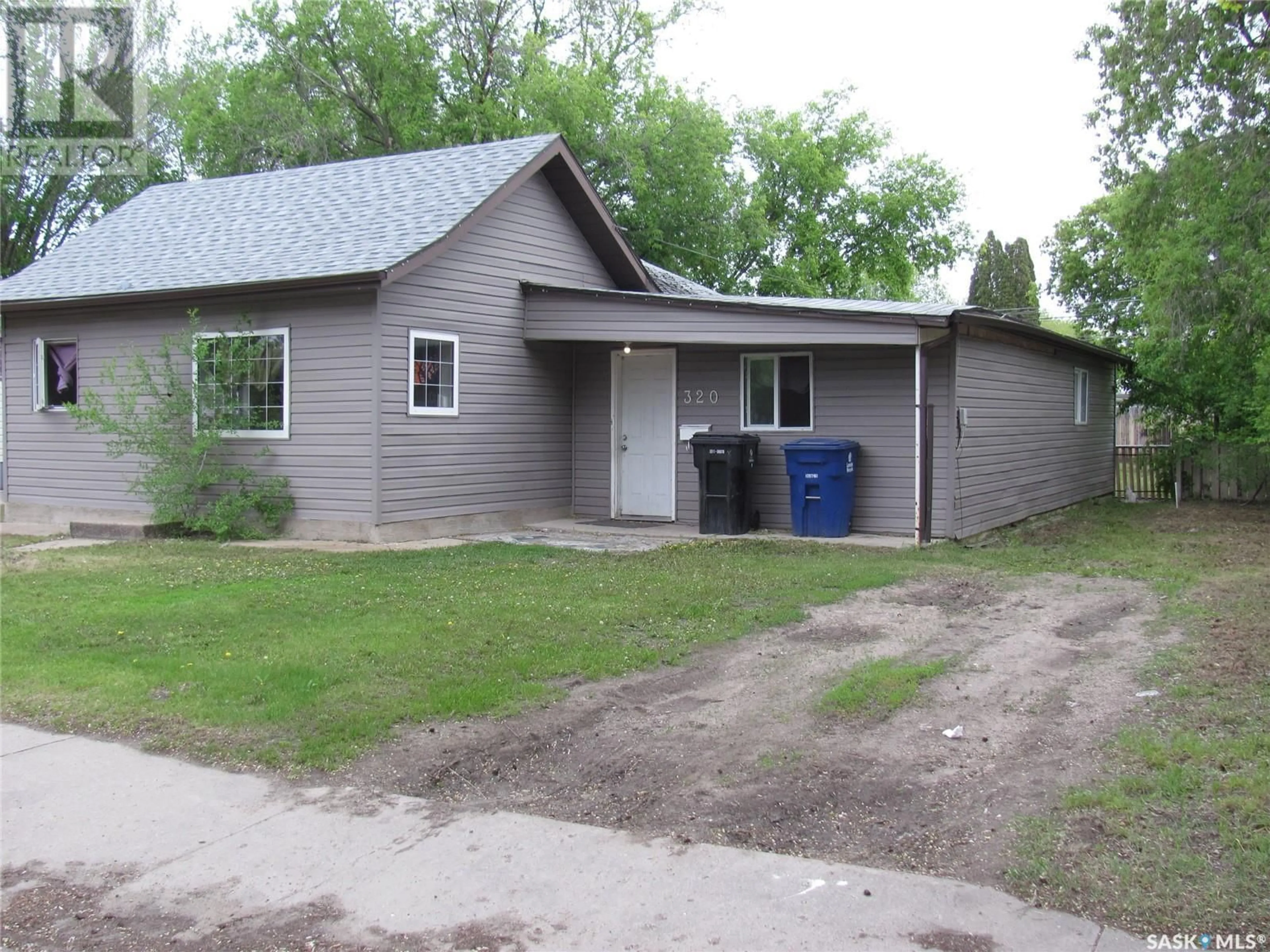 Shed for 320 OTTAWA AVENUE, Saskatoon Saskatchewan S7M3L7