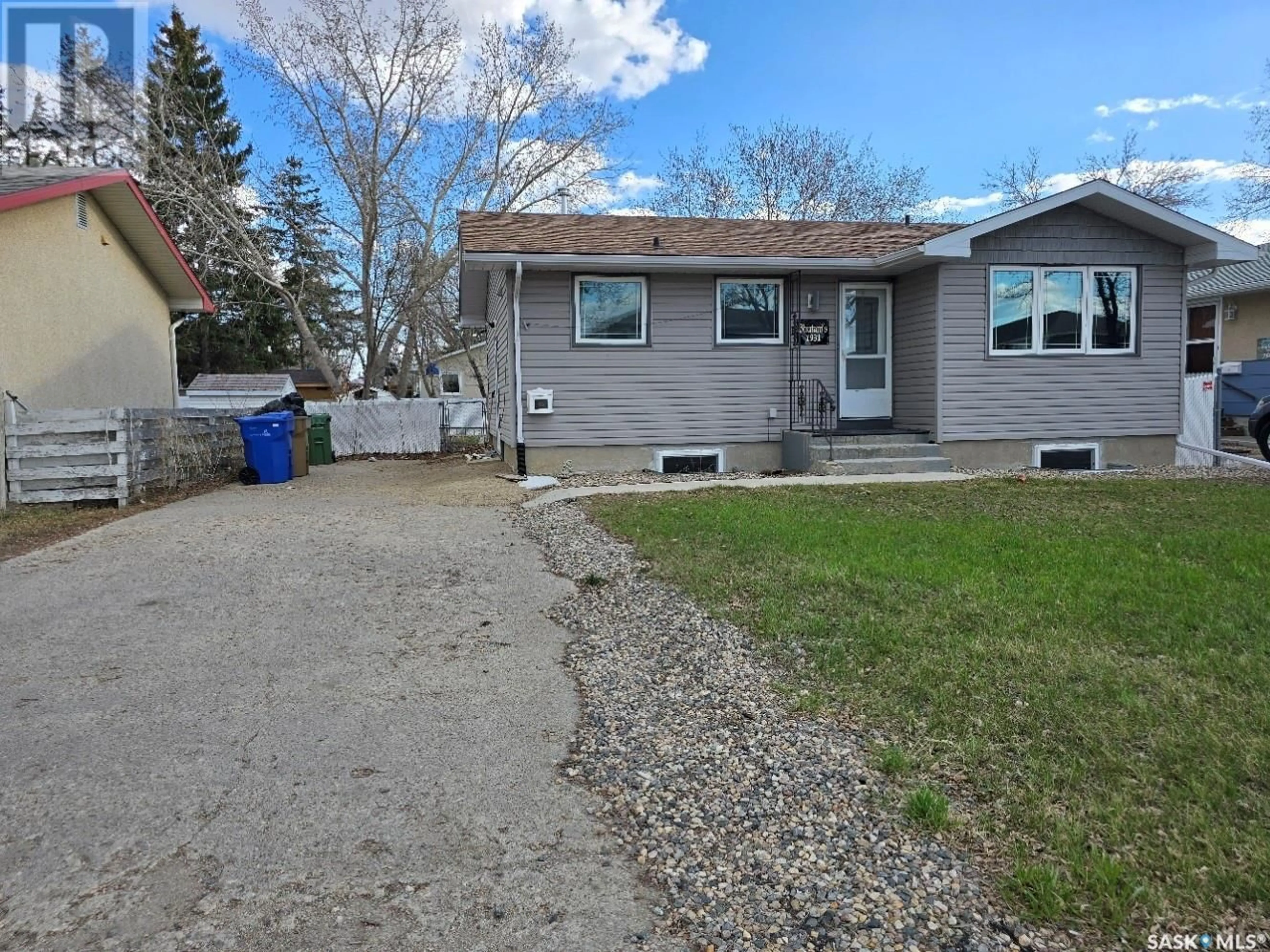 A pic from outside/outdoor area/front of a property/back of a property/a pic from drone, street for 1931 7TH AVENUE, Regina Saskatchewan S4N4M7