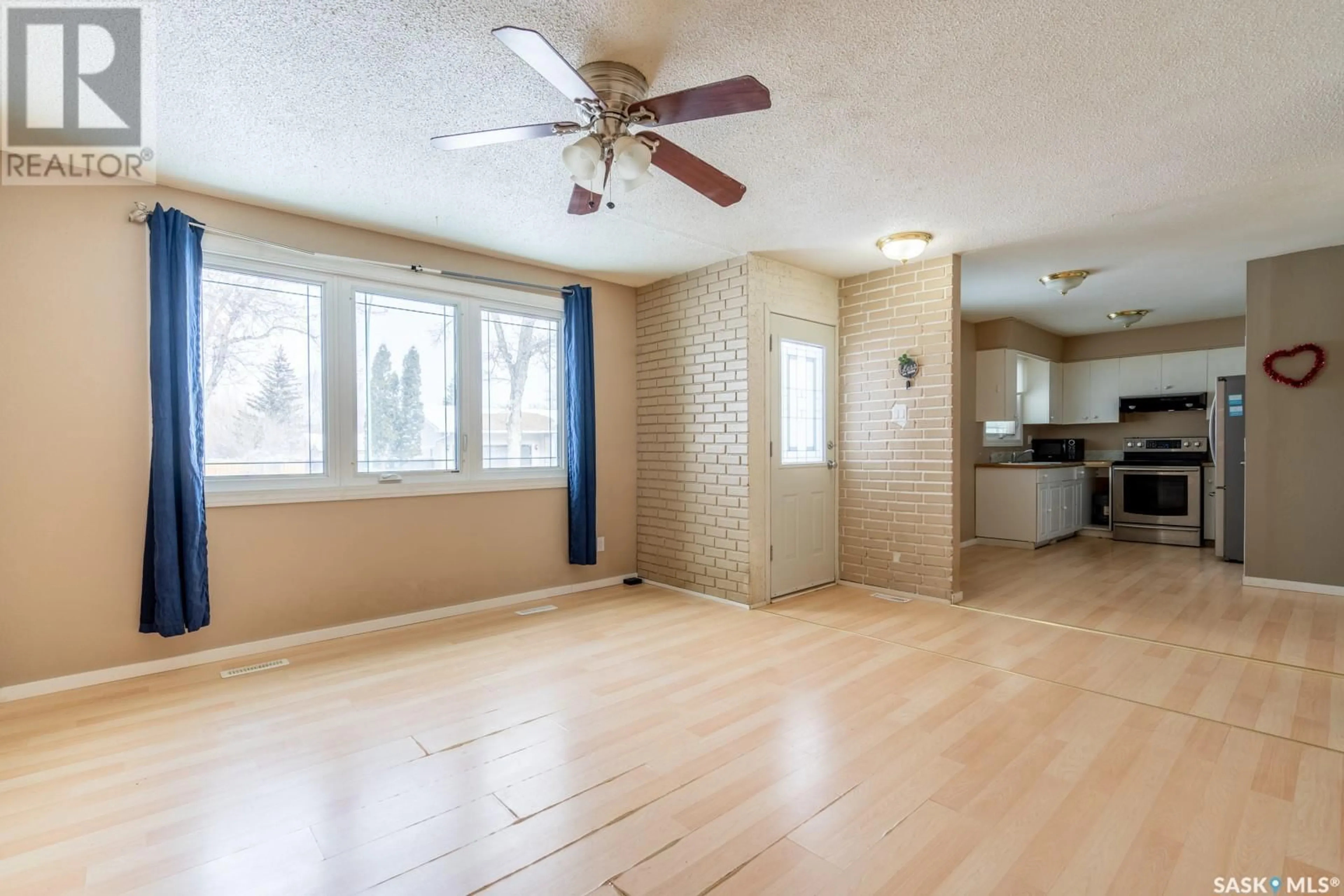 A pic of a room for 1931 7TH AVENUE, Regina Saskatchewan S4N4M7