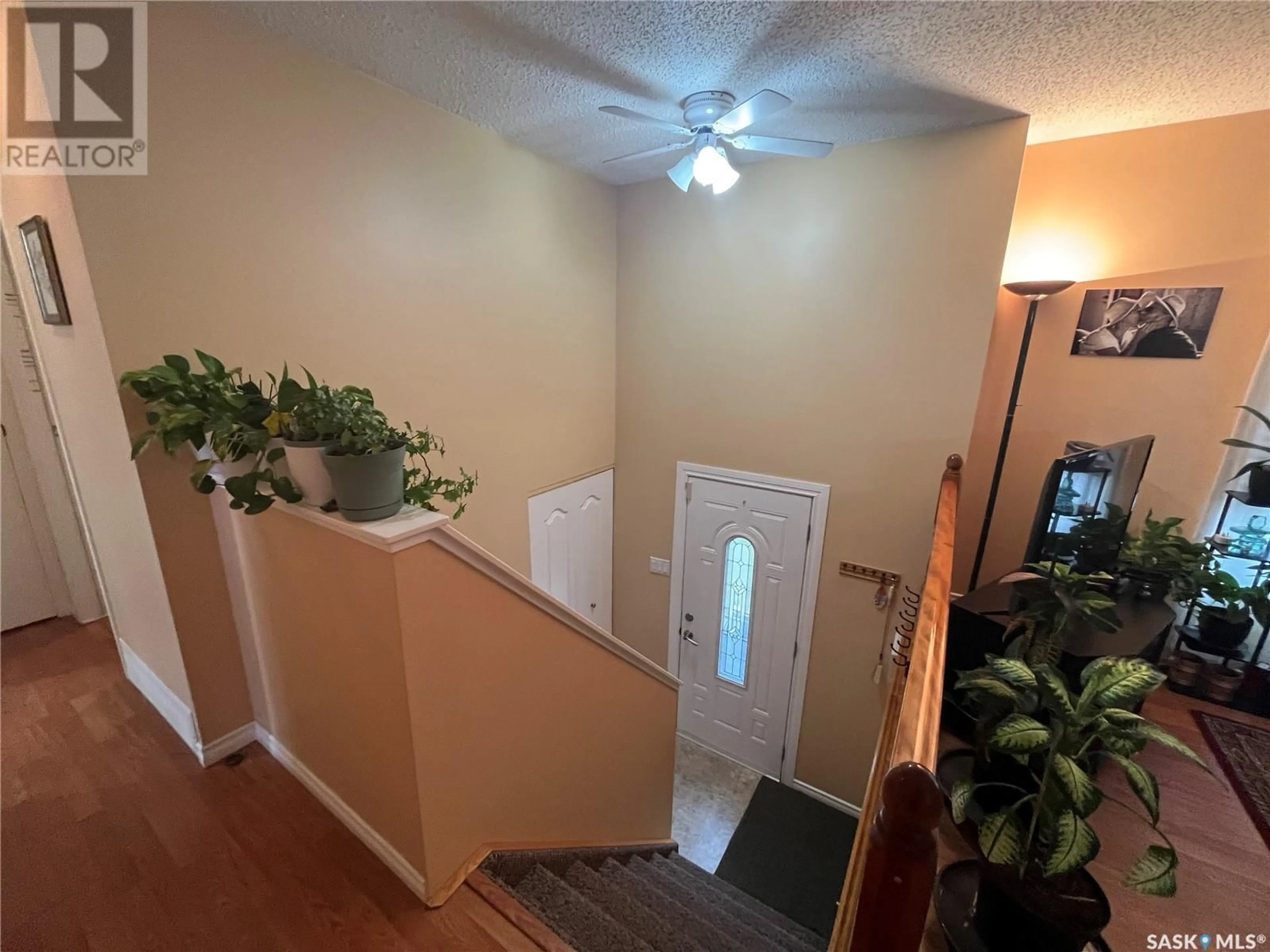 Indoor entryway for 62 GALBRAITH CRESCENT, Saskatoon Saskatchewan S7M4H1