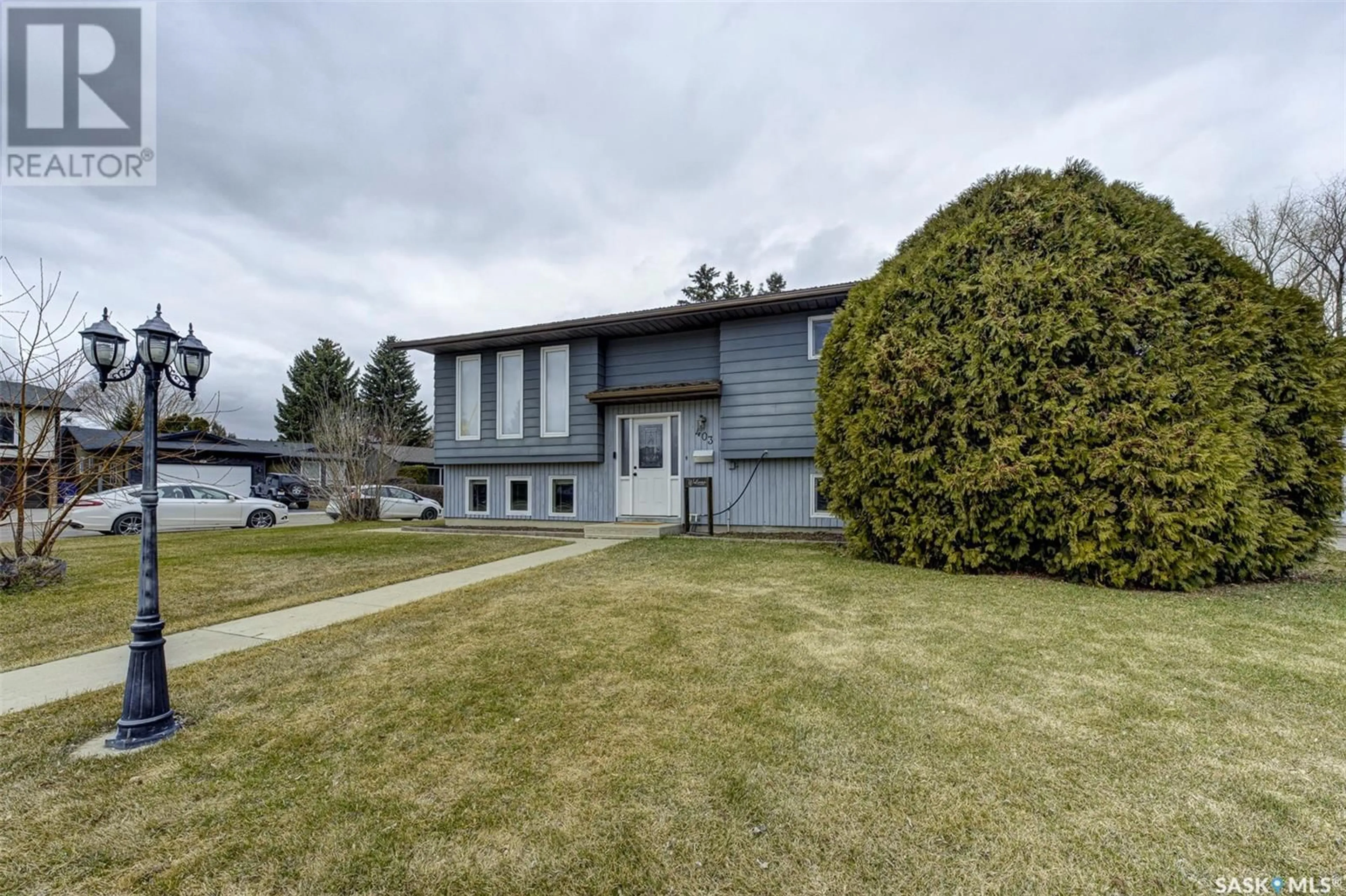 Unknown for 403 CHARLEBOIS WAY, Saskatoon Saskatchewan S7K5J8