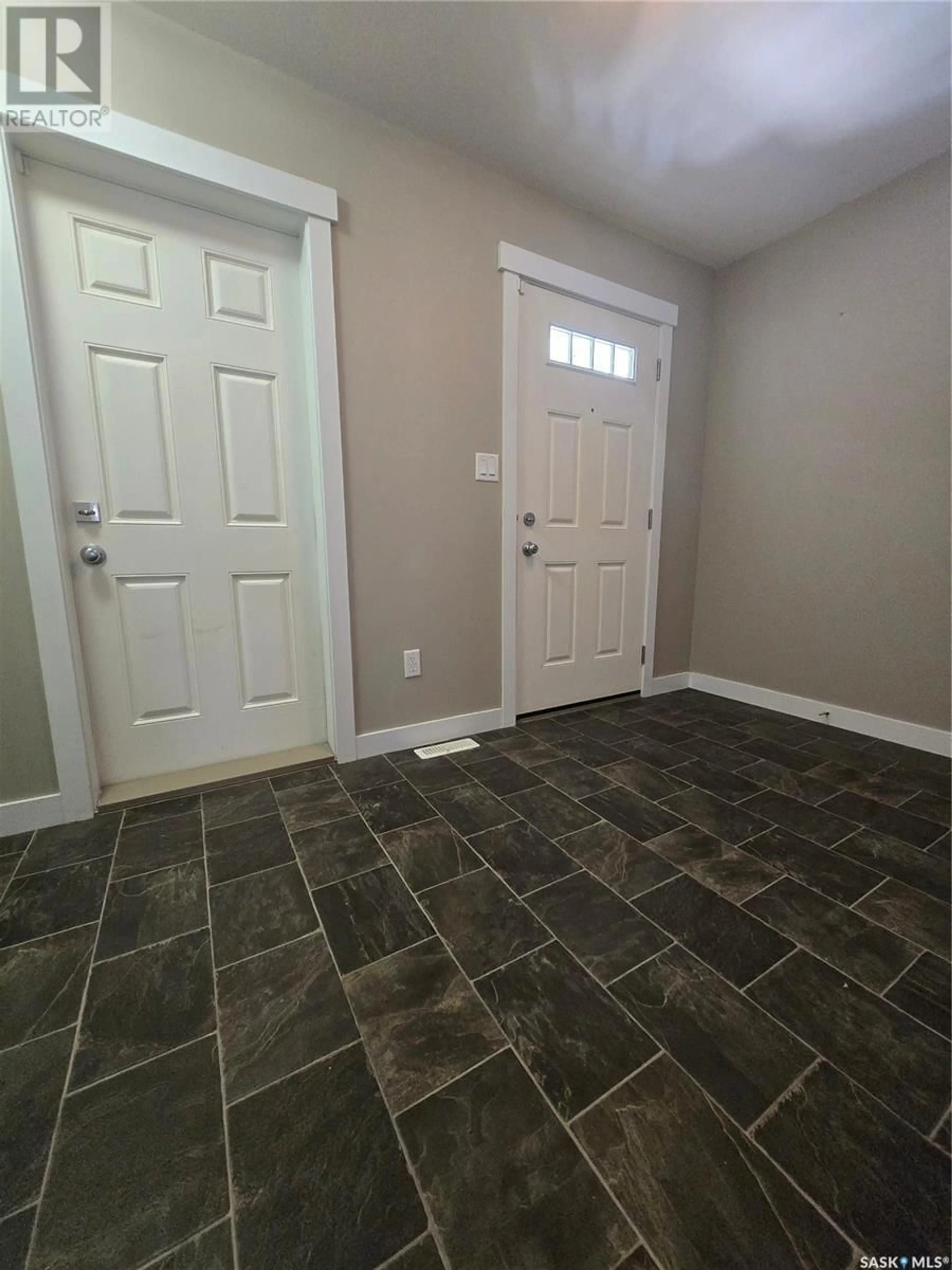 Indoor entryway for 2401 MORSKY DRIVE, Estevan Saskatchewan S4A2Y4