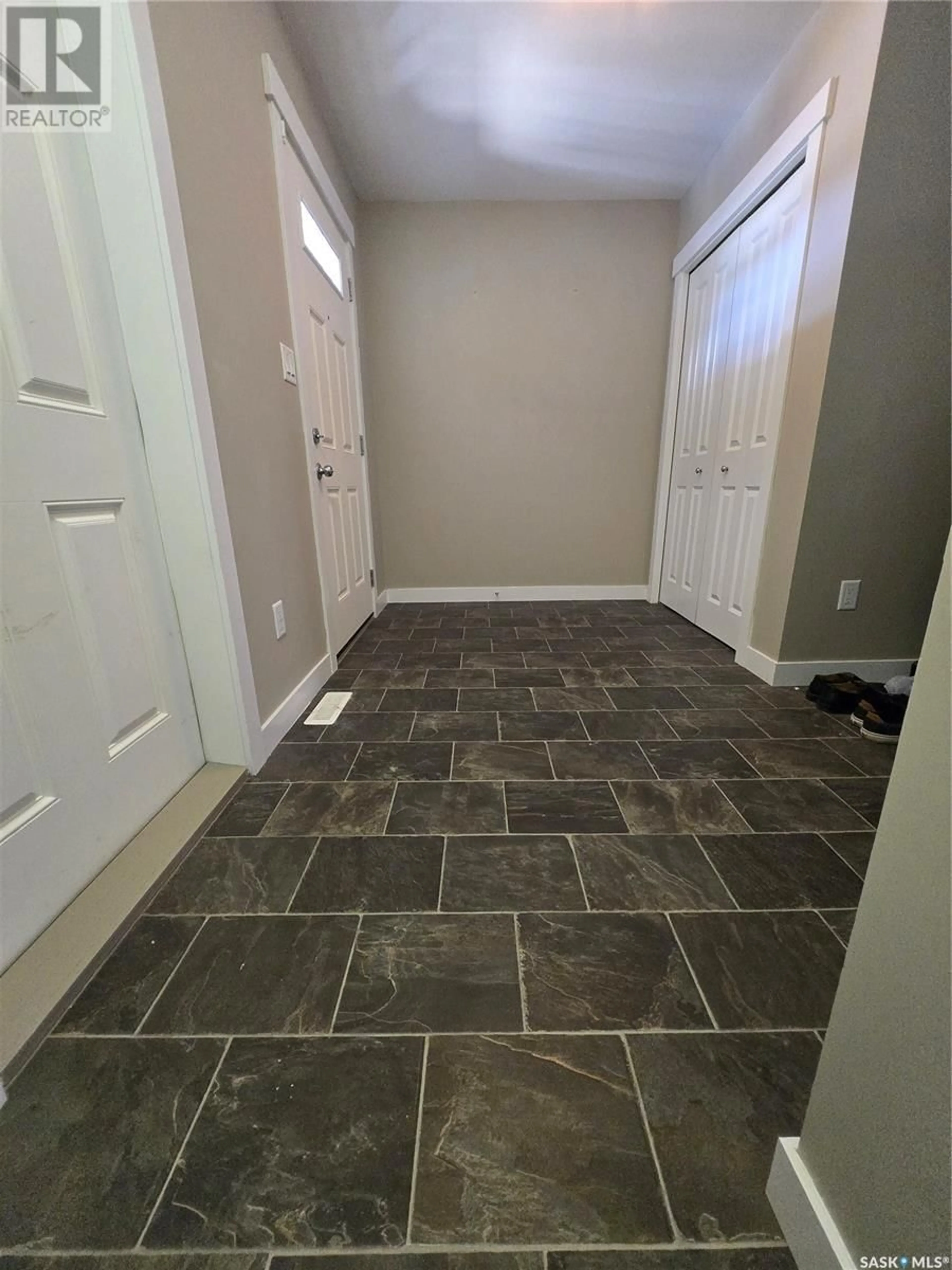 Indoor entryway for 2401 MORSKY DRIVE, Estevan Saskatchewan S4A2Y4