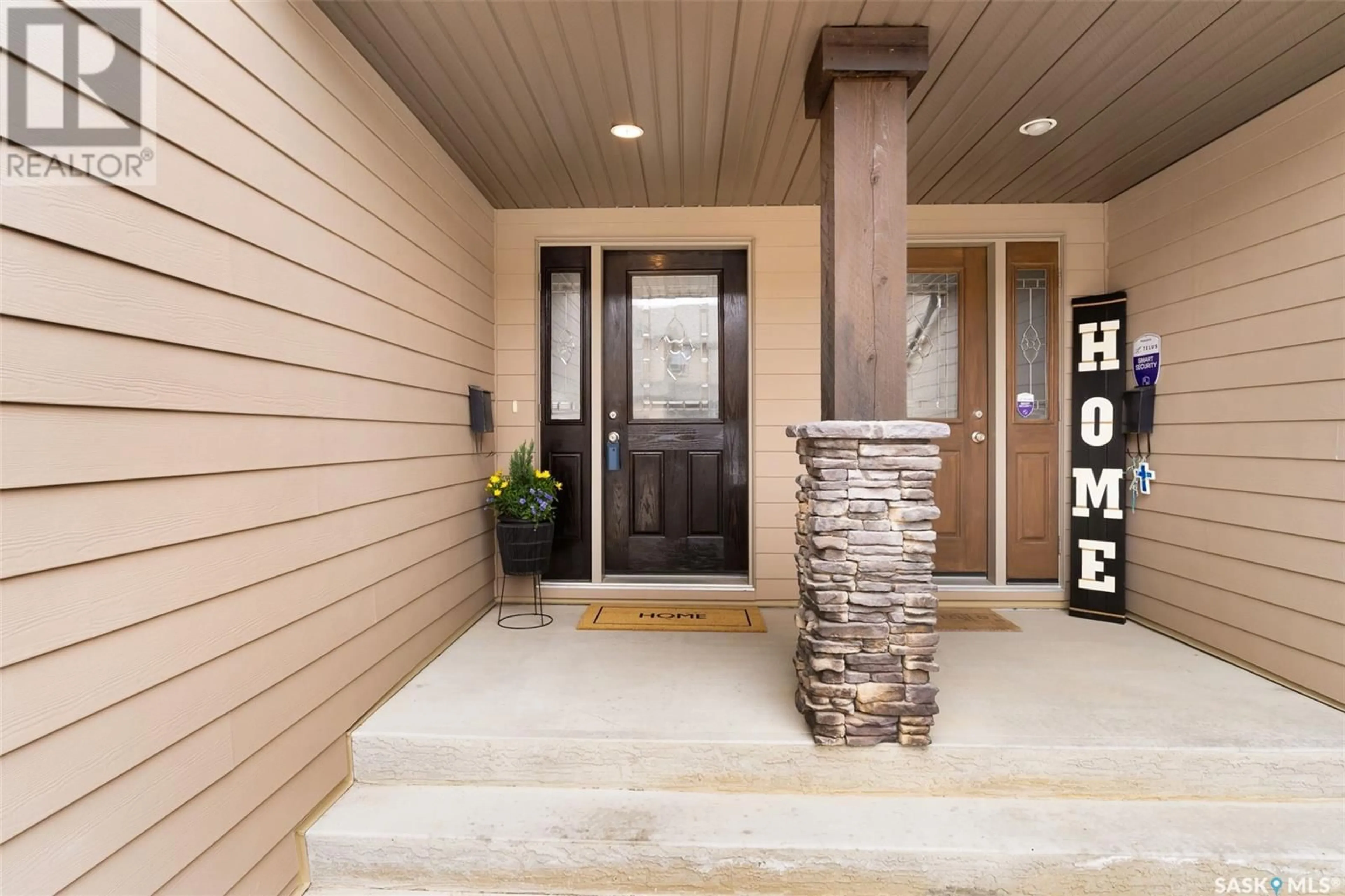 Indoor entryway for 131 4100 SANDHILL CRESCENT, Regina Saskatchewan S4V3G9