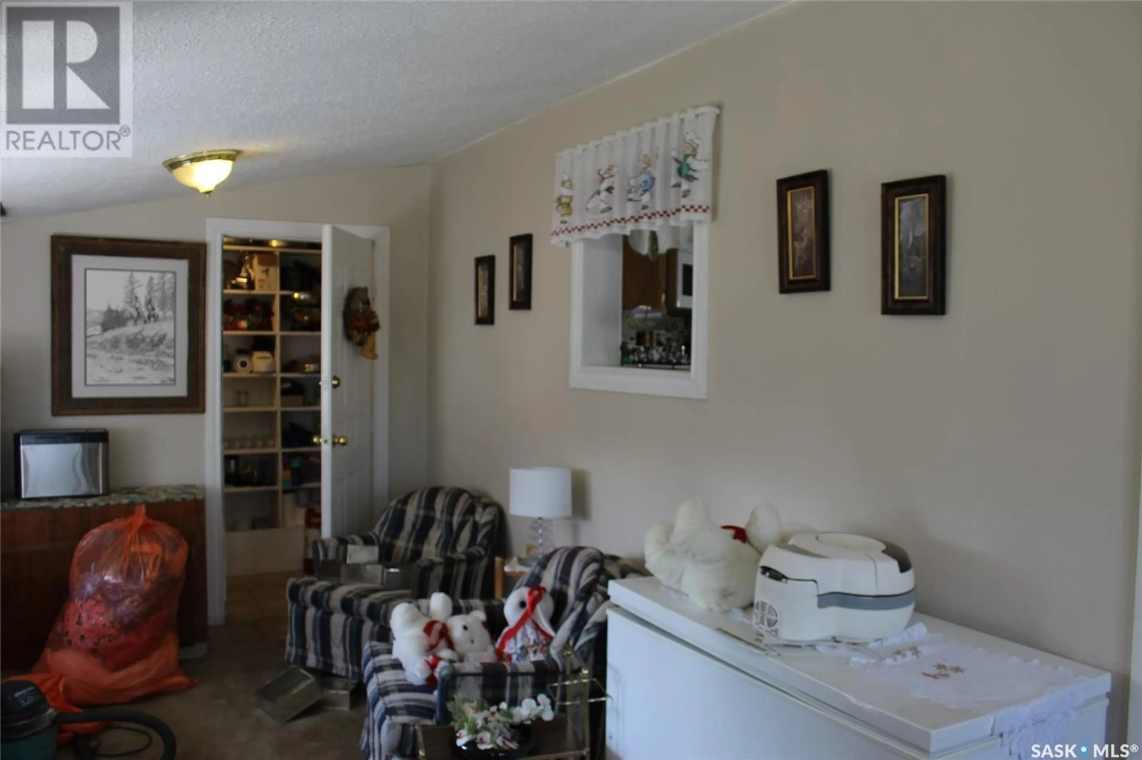 A pic of a room for 714 RAILWAY STREET, Eastend Saskatchewan S0N0T0