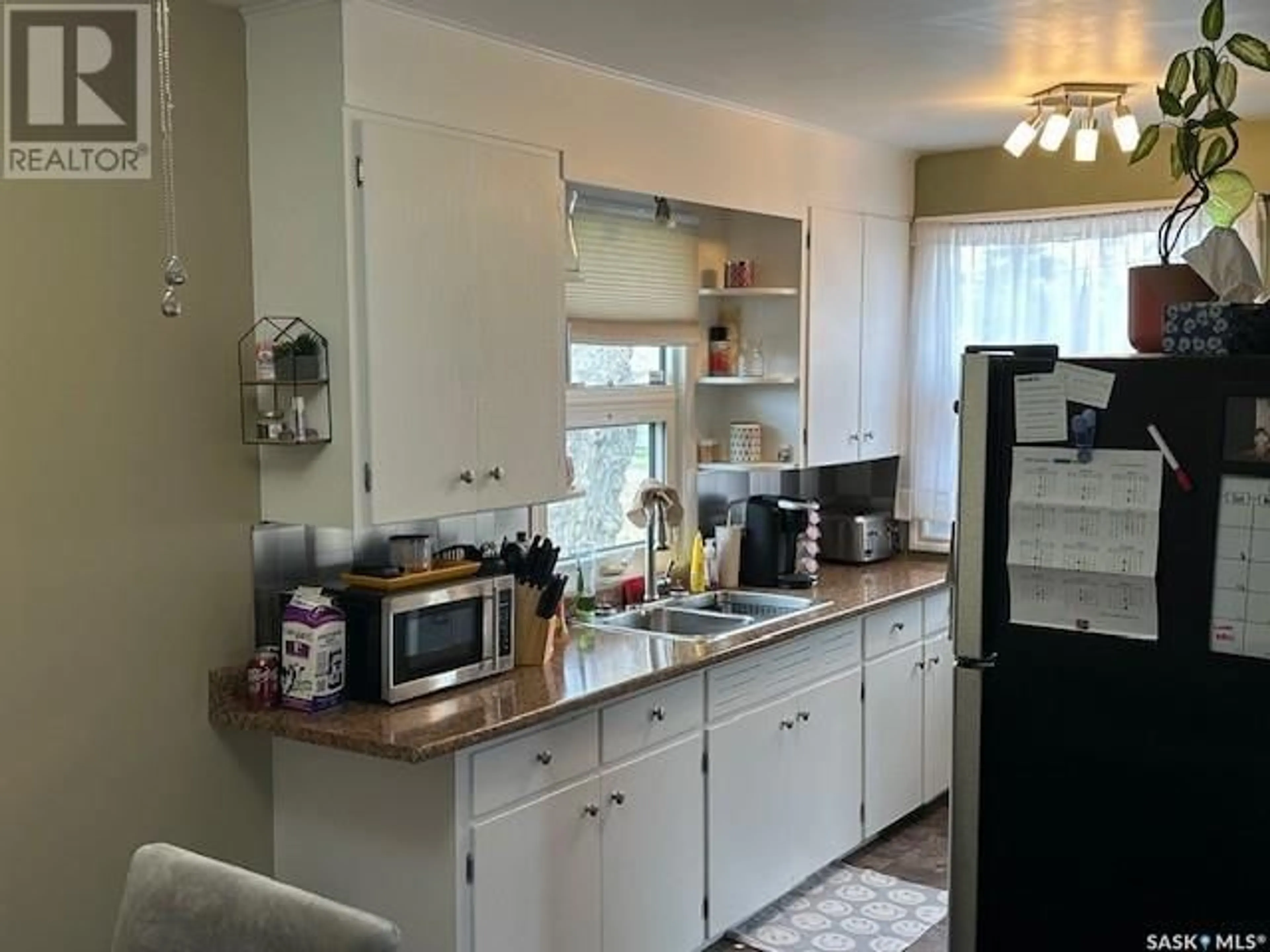Standard kitchen, unknown for 16 MCCULLOCH STREET, Fillmore Saskatchewan S0G1N0