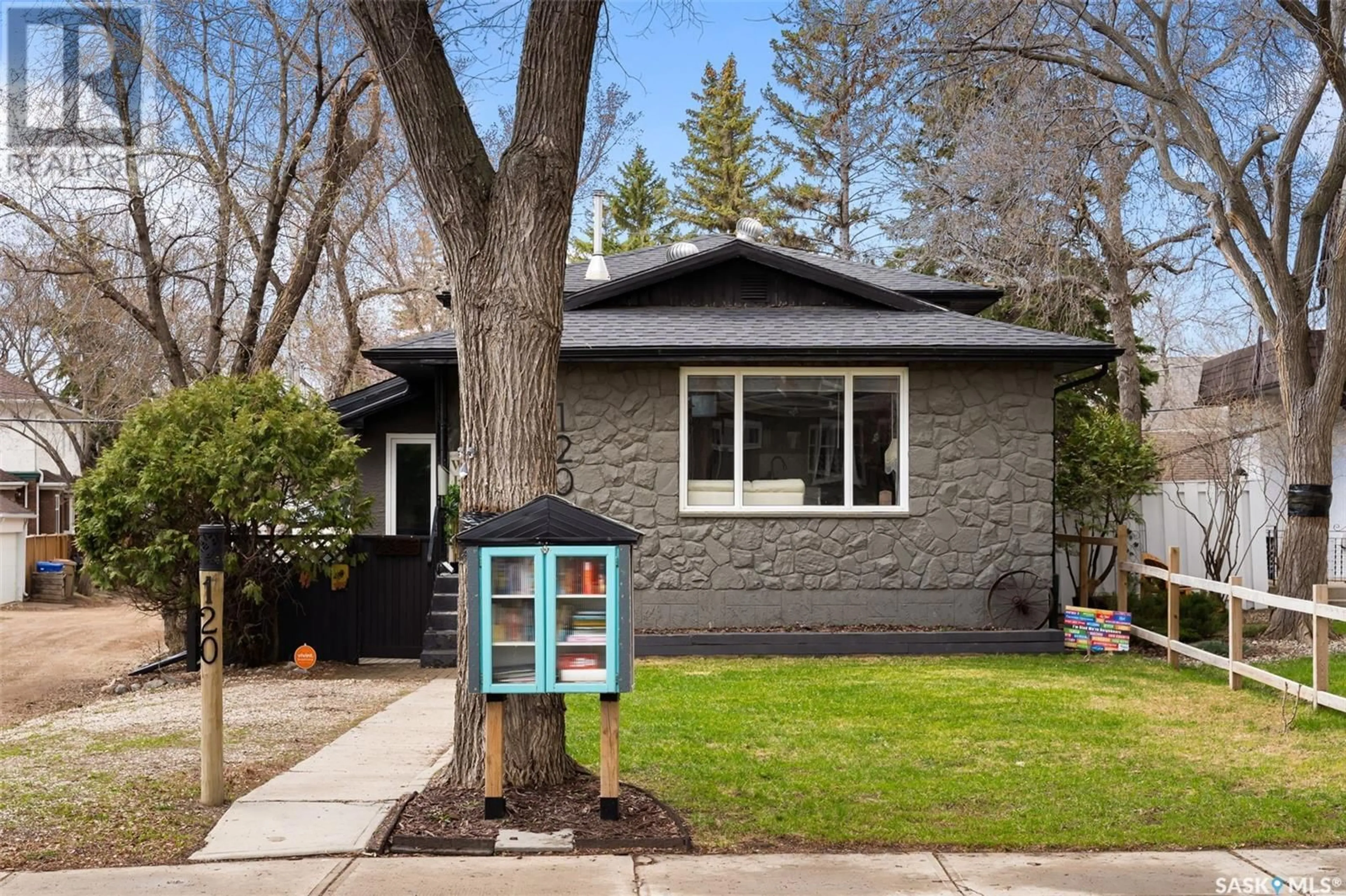 Home with brick exterior material, street for 120 CONNAUGHT CRESCENT, Regina Saskatchewan S4T6M9