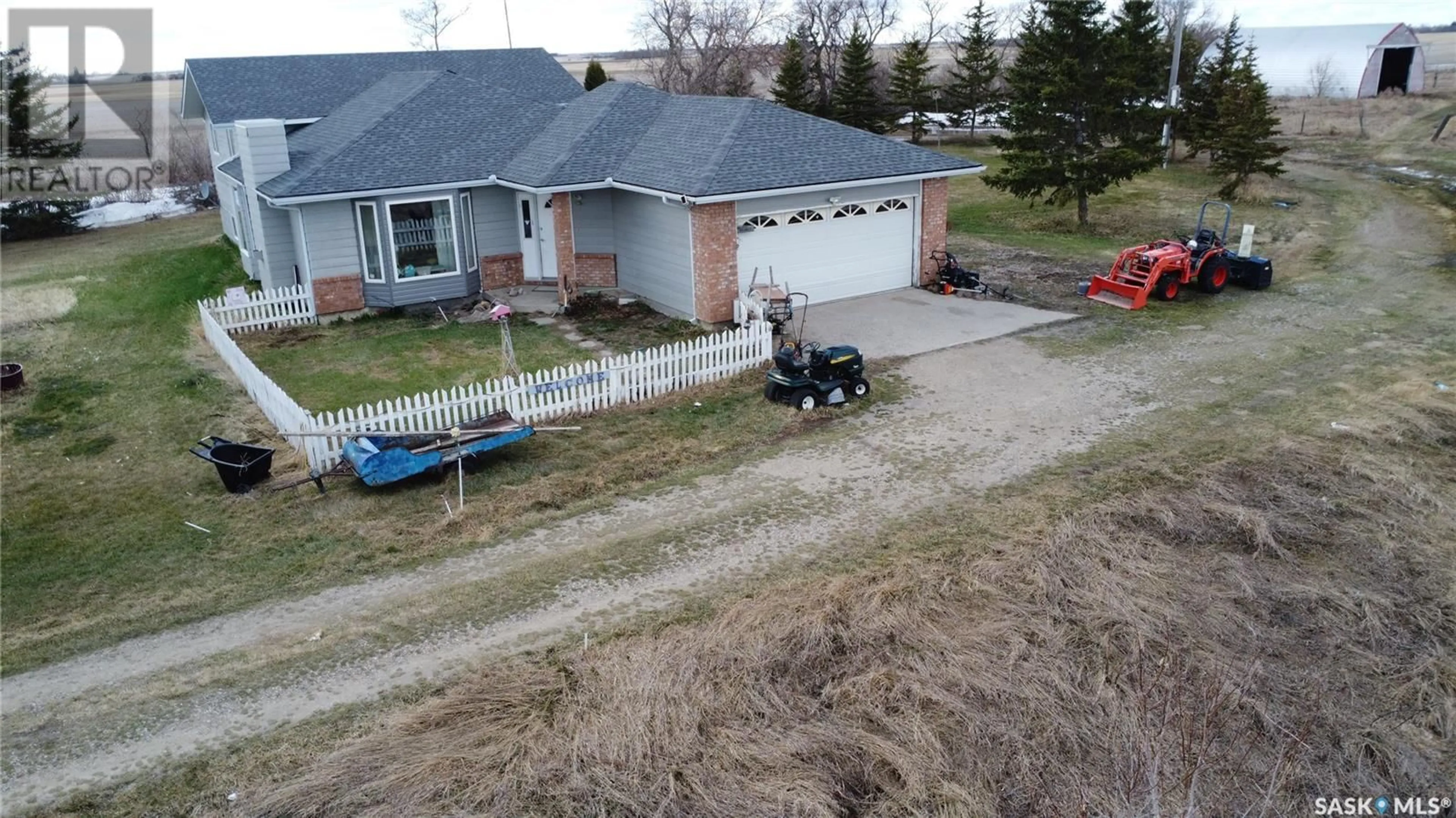 A pic from outside/outdoor area/front of a property/back of a property/a pic from drone, street for AVEYARD ACREAGE, Abernethy Rm No. 186 Saskatchewan S0G0C0