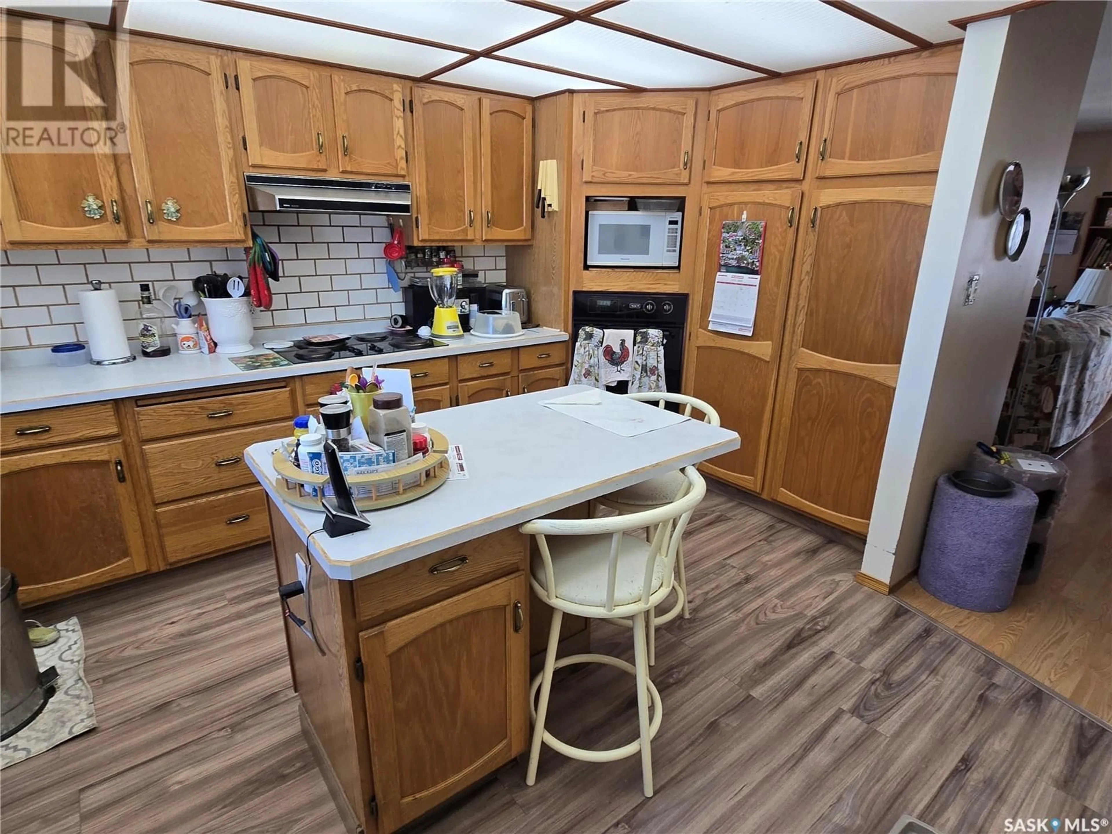 Standard kitchen, wood/laminate floor for AVEYARD ACREAGE, Abernethy Rm No. 186 Saskatchewan S0G0C0