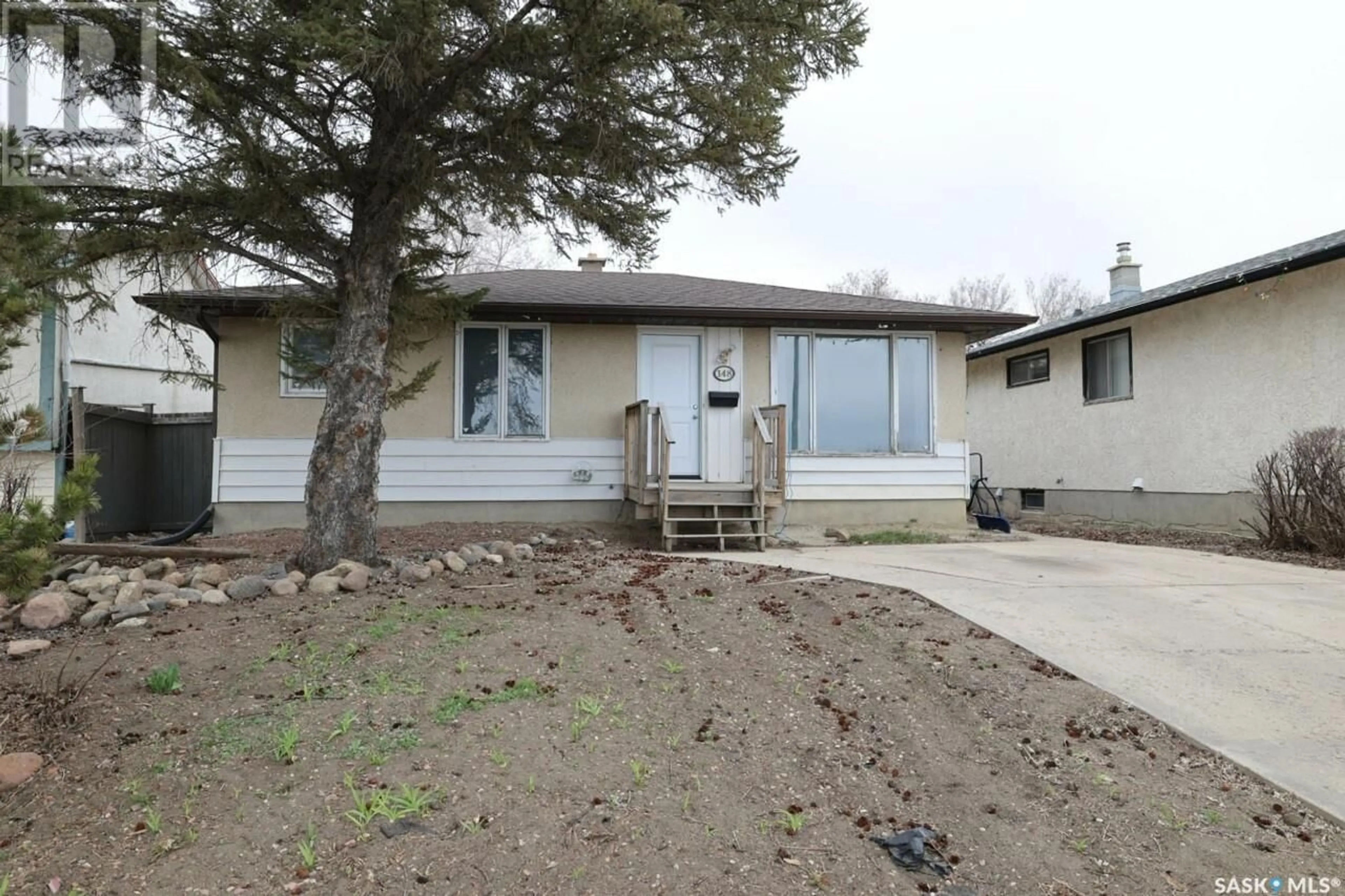 Home with vinyl exterior material, street for 148 RITTER AVENUE, Regina Saskatchewan S4T6E3