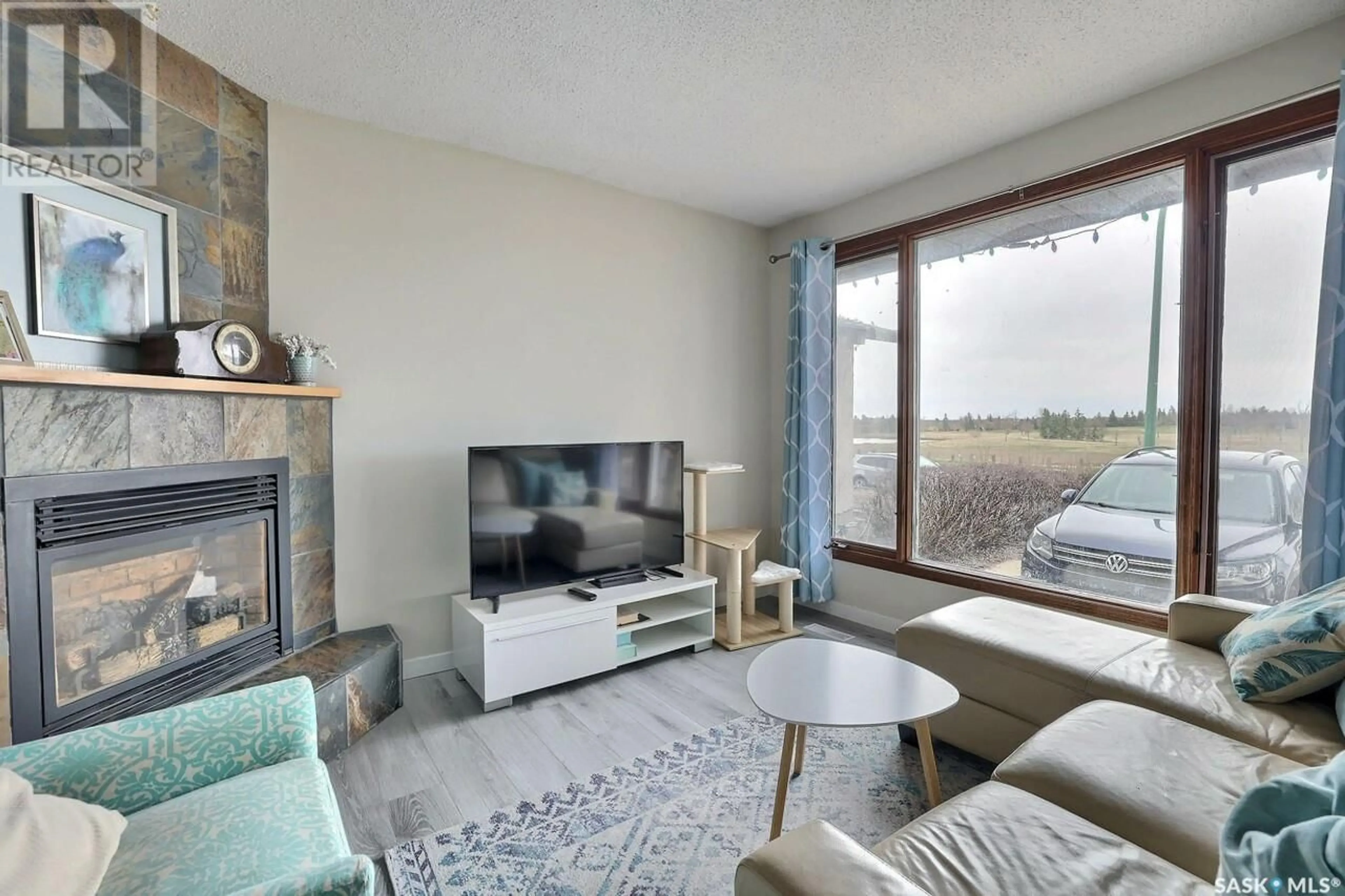 Living room with furniture, unknown for 148 RITTER AVENUE, Regina Saskatchewan S4T6E3