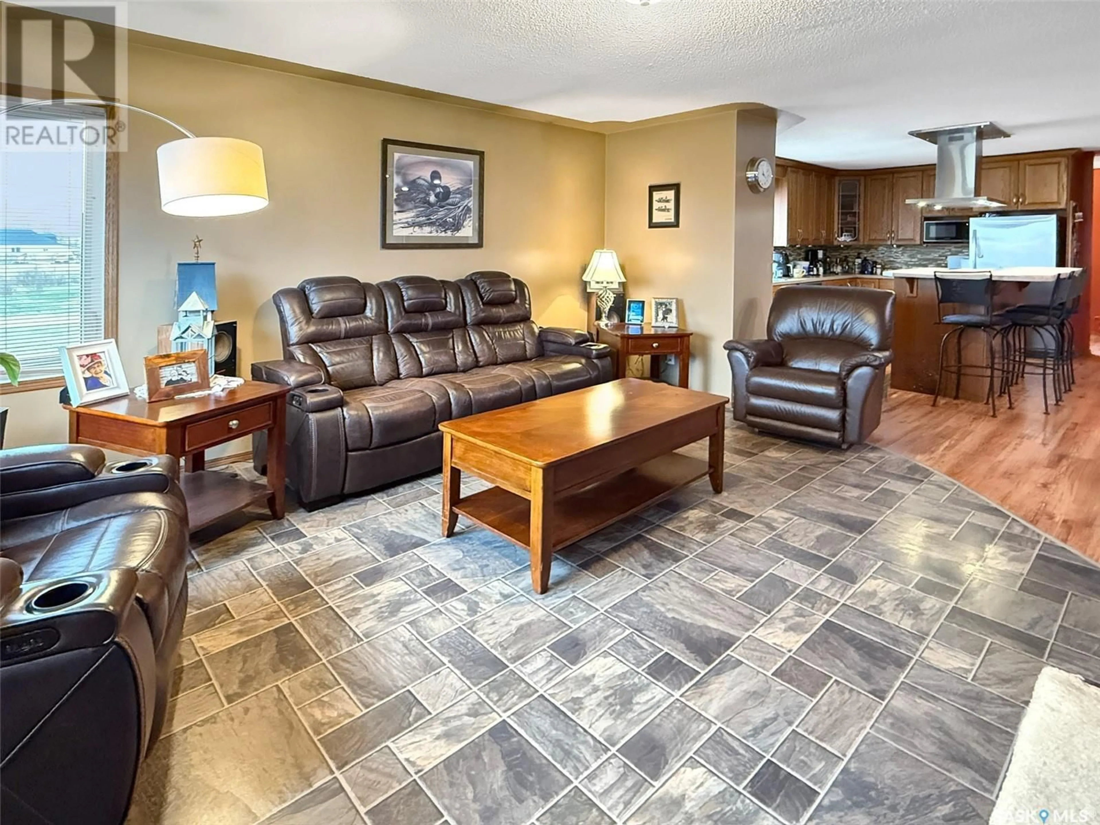 Living room with furniture, ceramic/tile floor for 216 PACIFIC AVENUE, Beverley Saskatchewan S9H4V1
