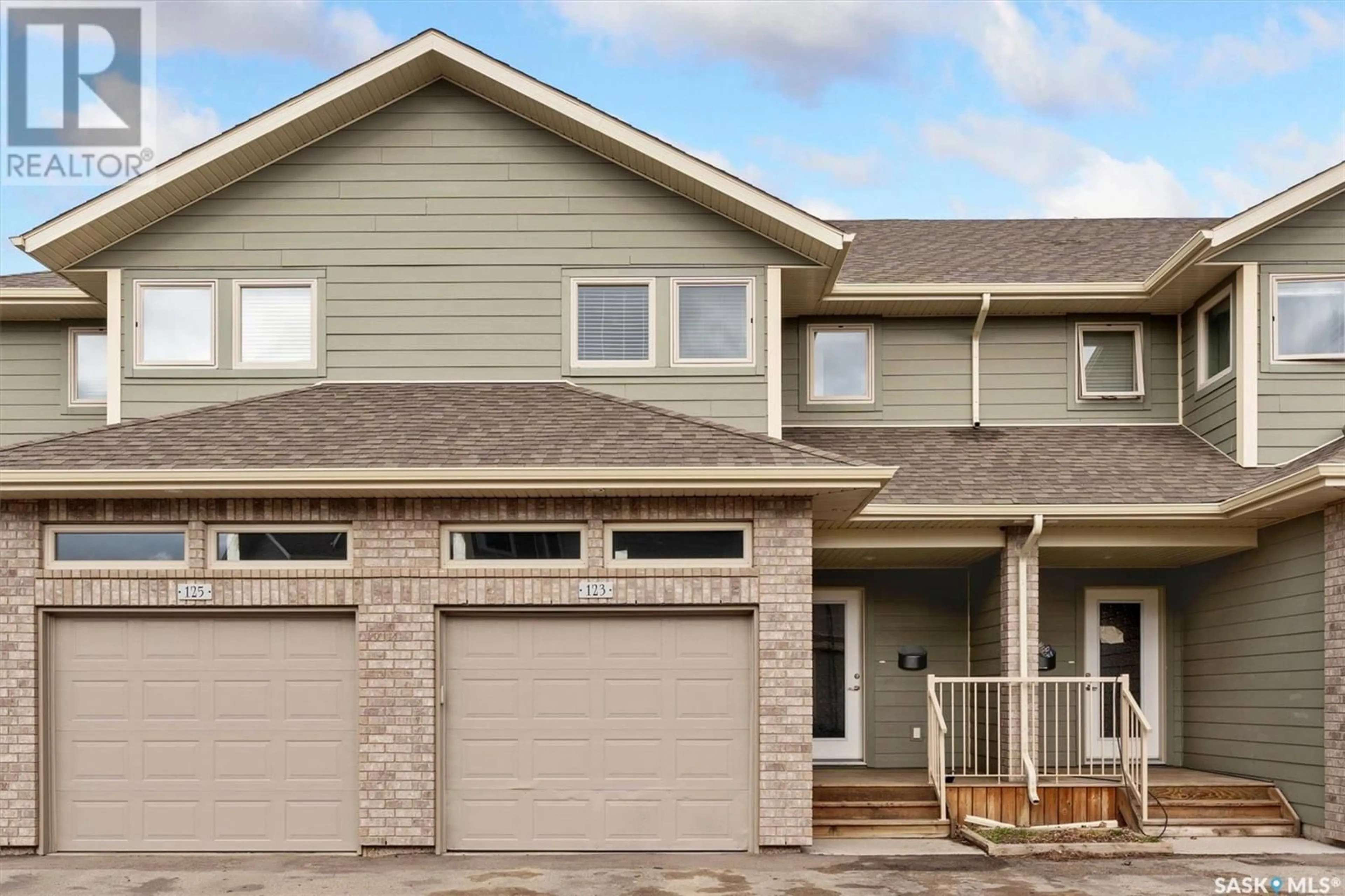 Home with vinyl exterior material, street for 123 115 SHEPHERD CRESCENT, Saskatoon Saskatchewan S7W0P8