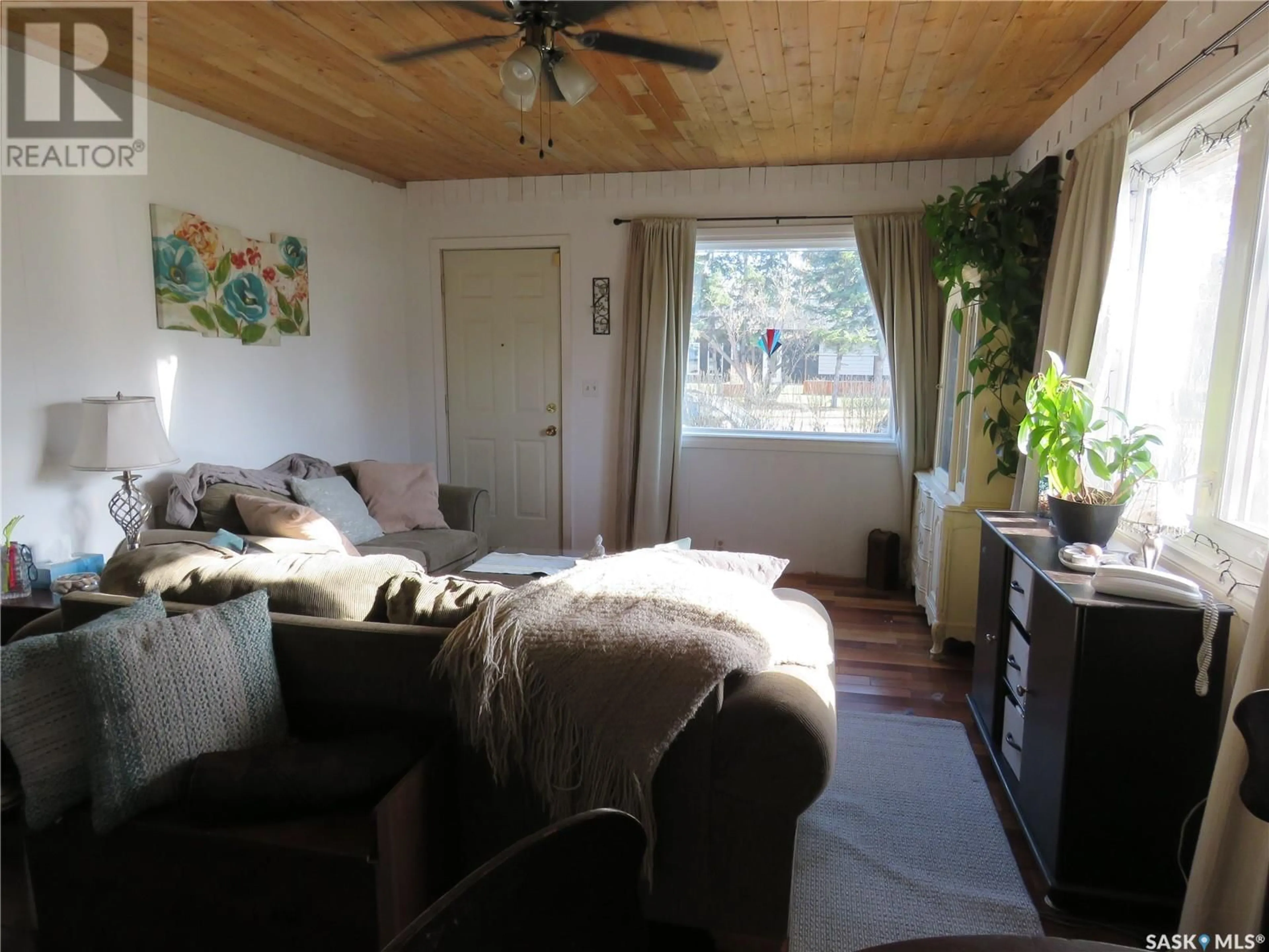 A pic of a room for 607 4TH AVENUE, Meadow Lake Saskatchewan S9X1A6