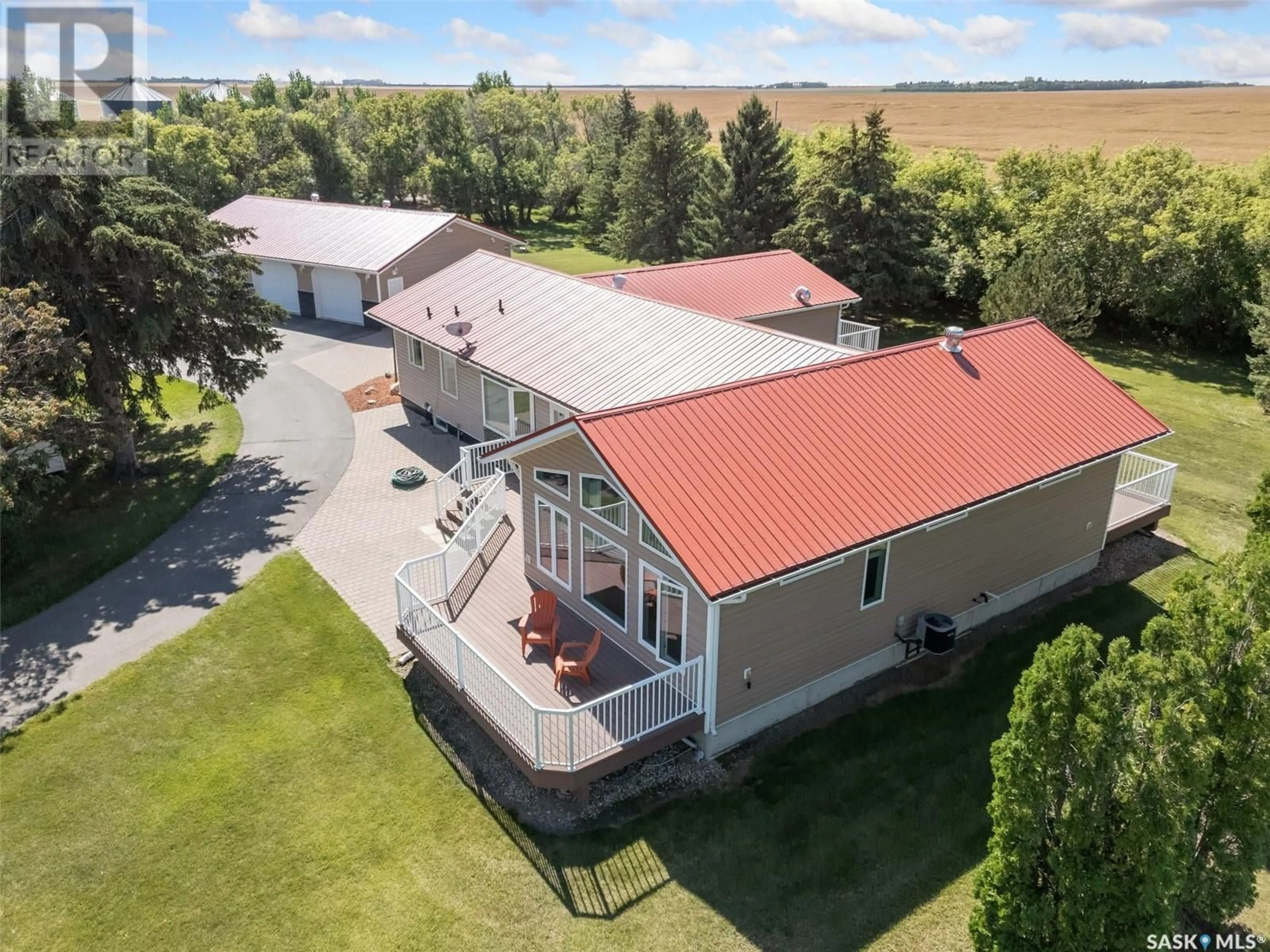 A pic from outside/outdoor area/front of a property/back of a property/a pic from drone, building for MERRIFIELD ACREAGE, Usborne Rm No. 310 Saskatchewan S0K4T0