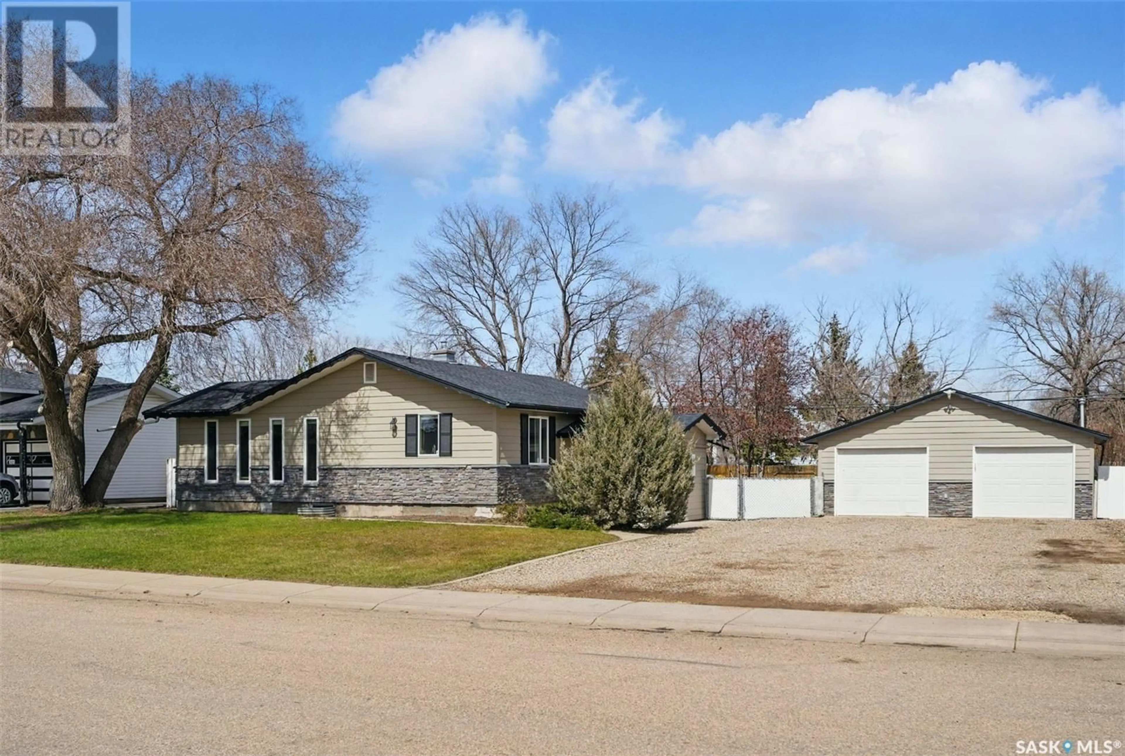 Unknown for 313 3RD STREET, Martensville Saskatchewan S0K0A2