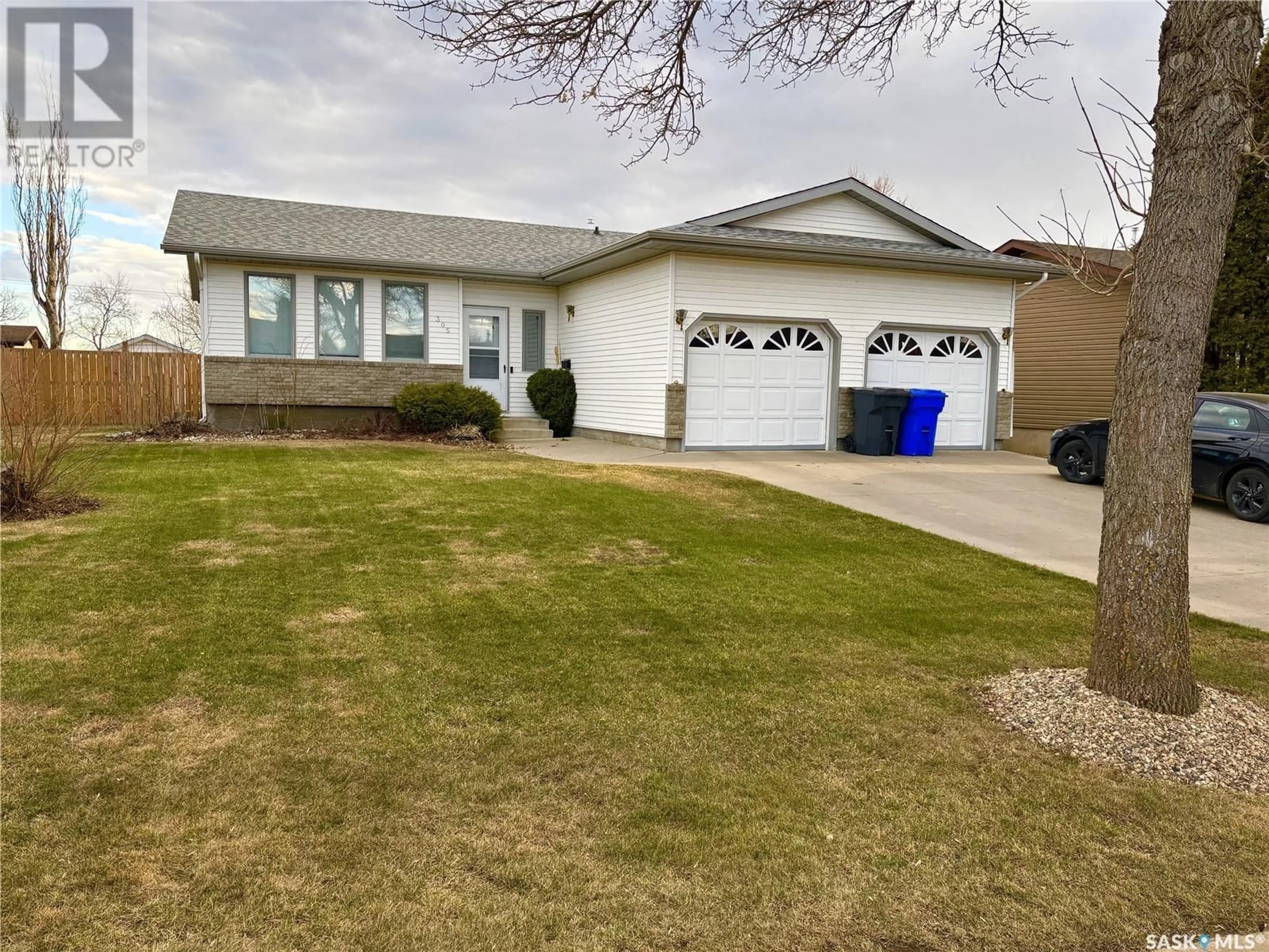 Unknown for 305 PARKER CRESCENT, Canora Saskatchewan S0A0L0