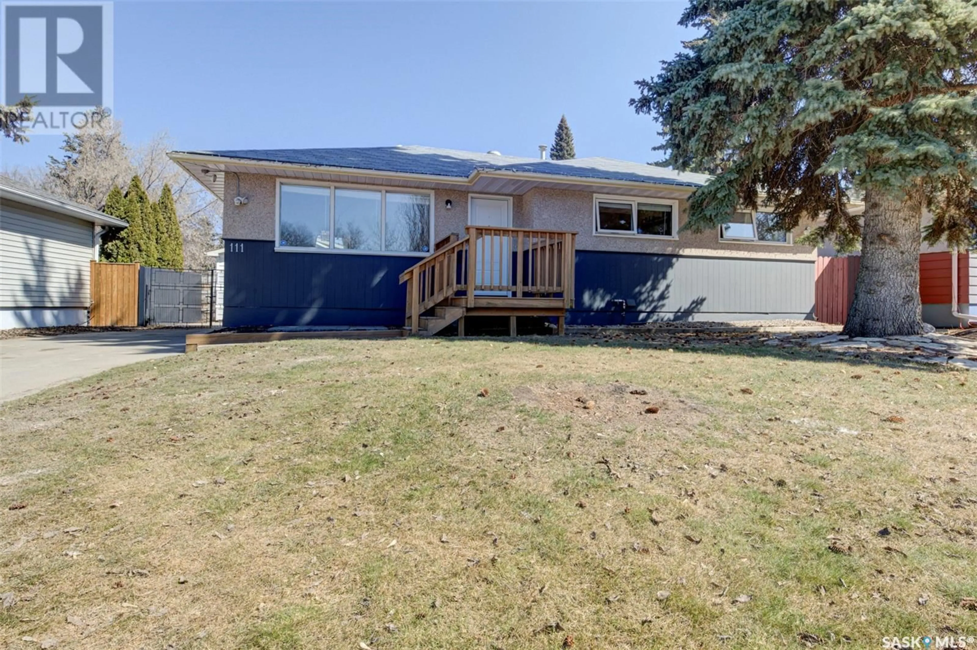 A pic from outside/outdoor area/front of a property/back of a property/a pic from drone, street for 111 WILSON CRESCENT, Saskatoon Saskatchewan S7J2L6