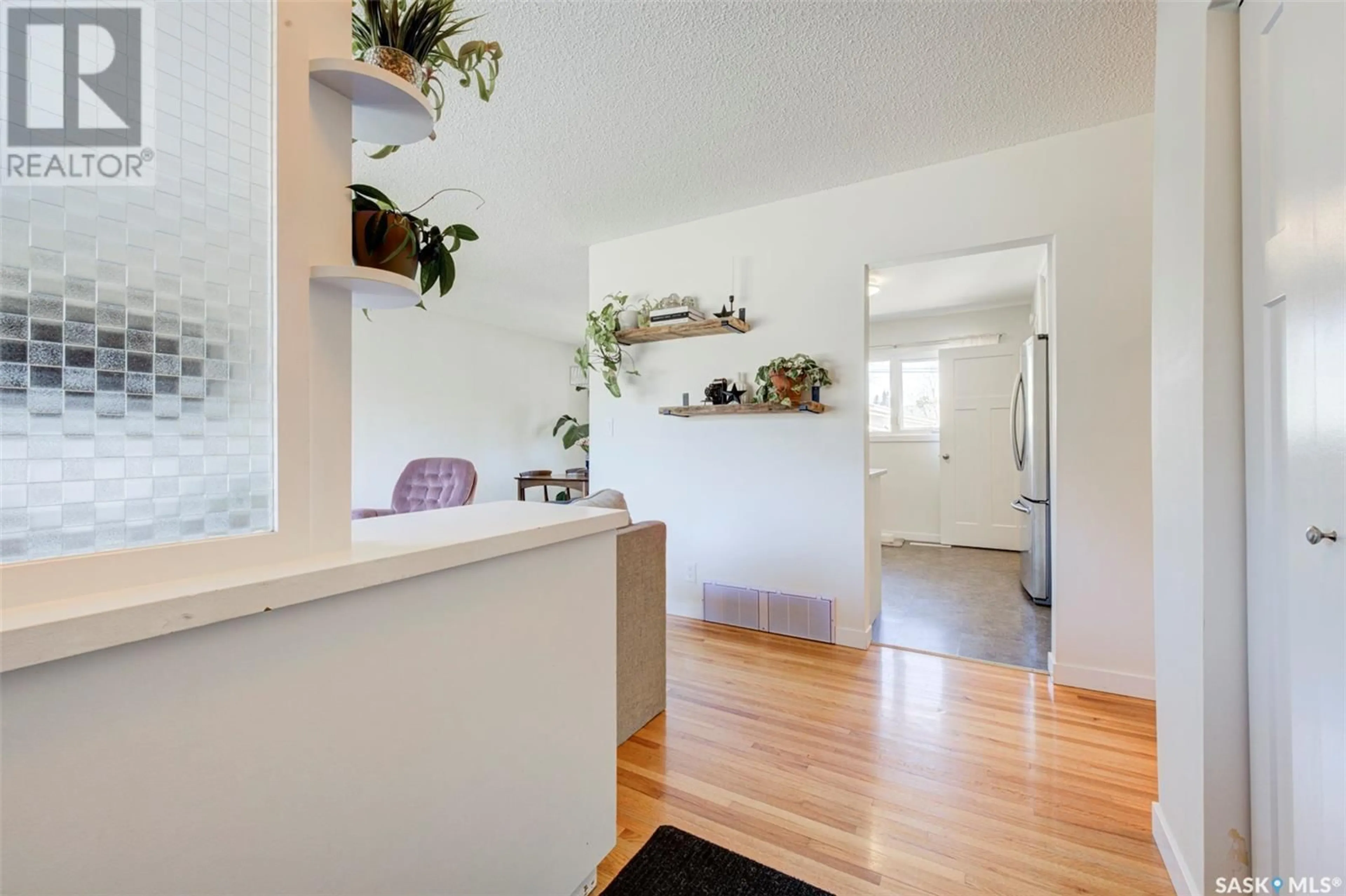 Indoor entryway for 111 WILSON CRESCENT, Saskatoon Saskatchewan S7J2L6