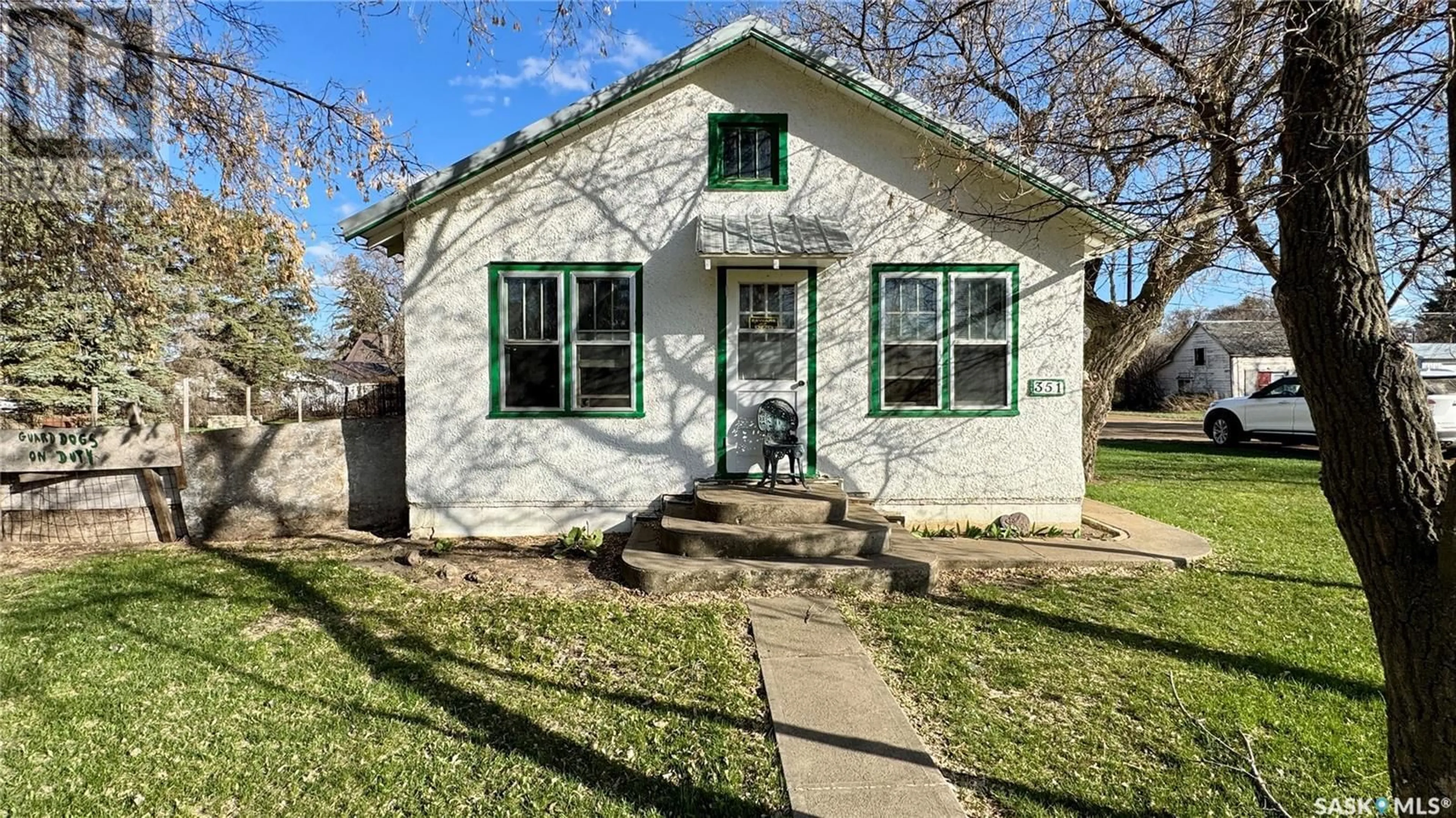 Home with vinyl exterior material, street for 351 4TH STREET, Craik Saskatchewan S0G0V0