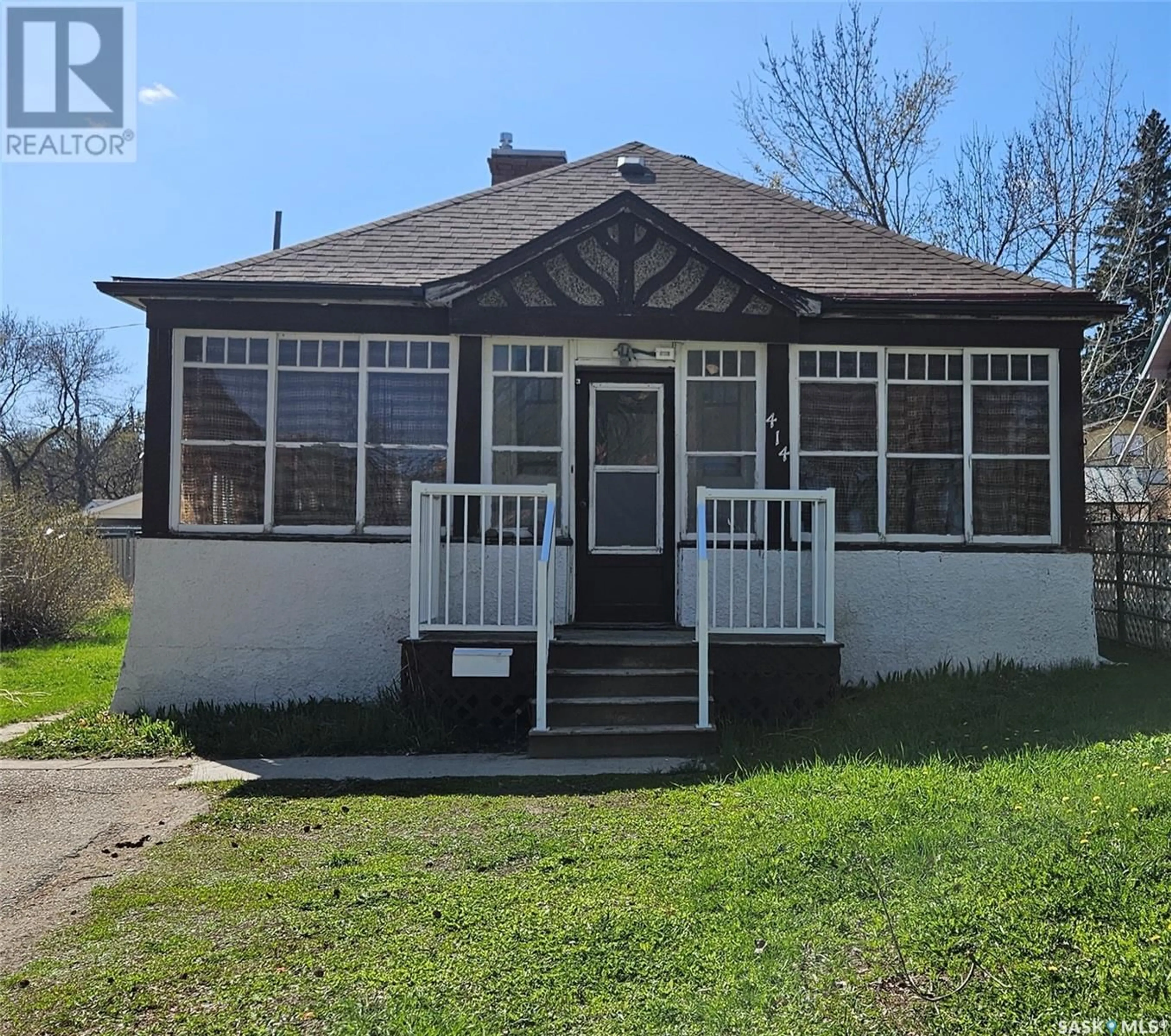 Unknown for 414 2ND AVENUE, Swift Current Saskatchewan S9H0P3