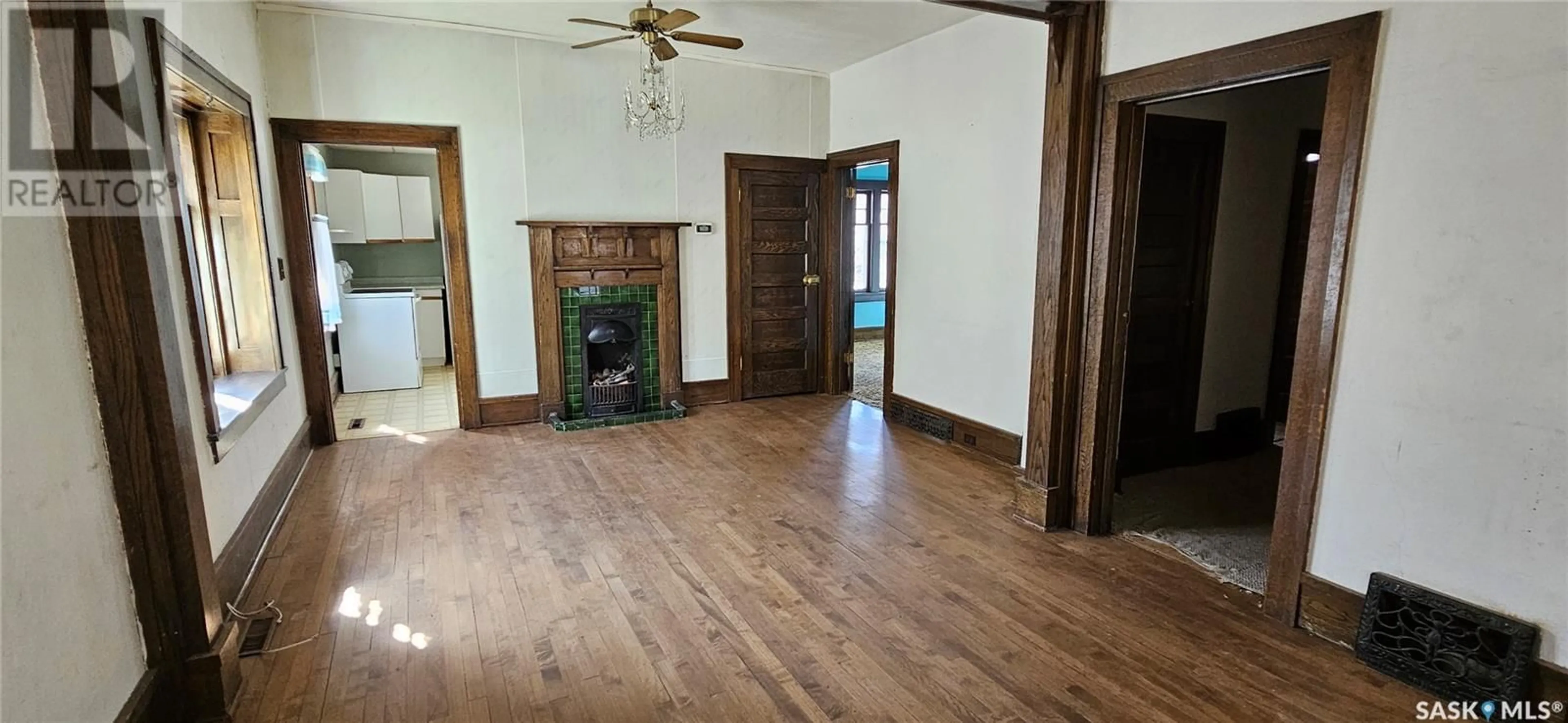 A pic of a room for 414 2ND AVENUE, Swift Current Saskatchewan S9H0P3