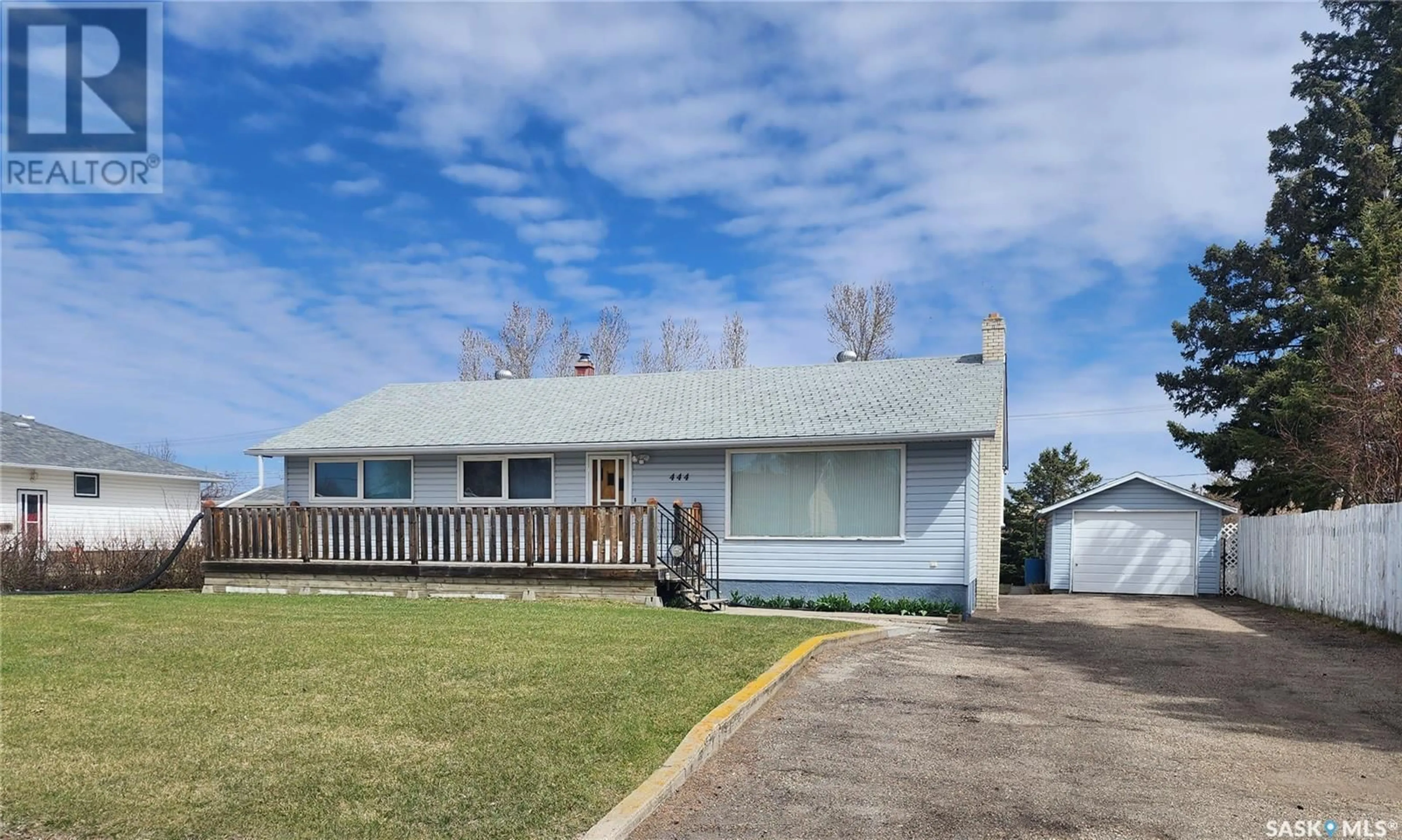 Home with vinyl exterior material, street for 444 10TH AVENUE, Melville Saskatchewan S0A2P0