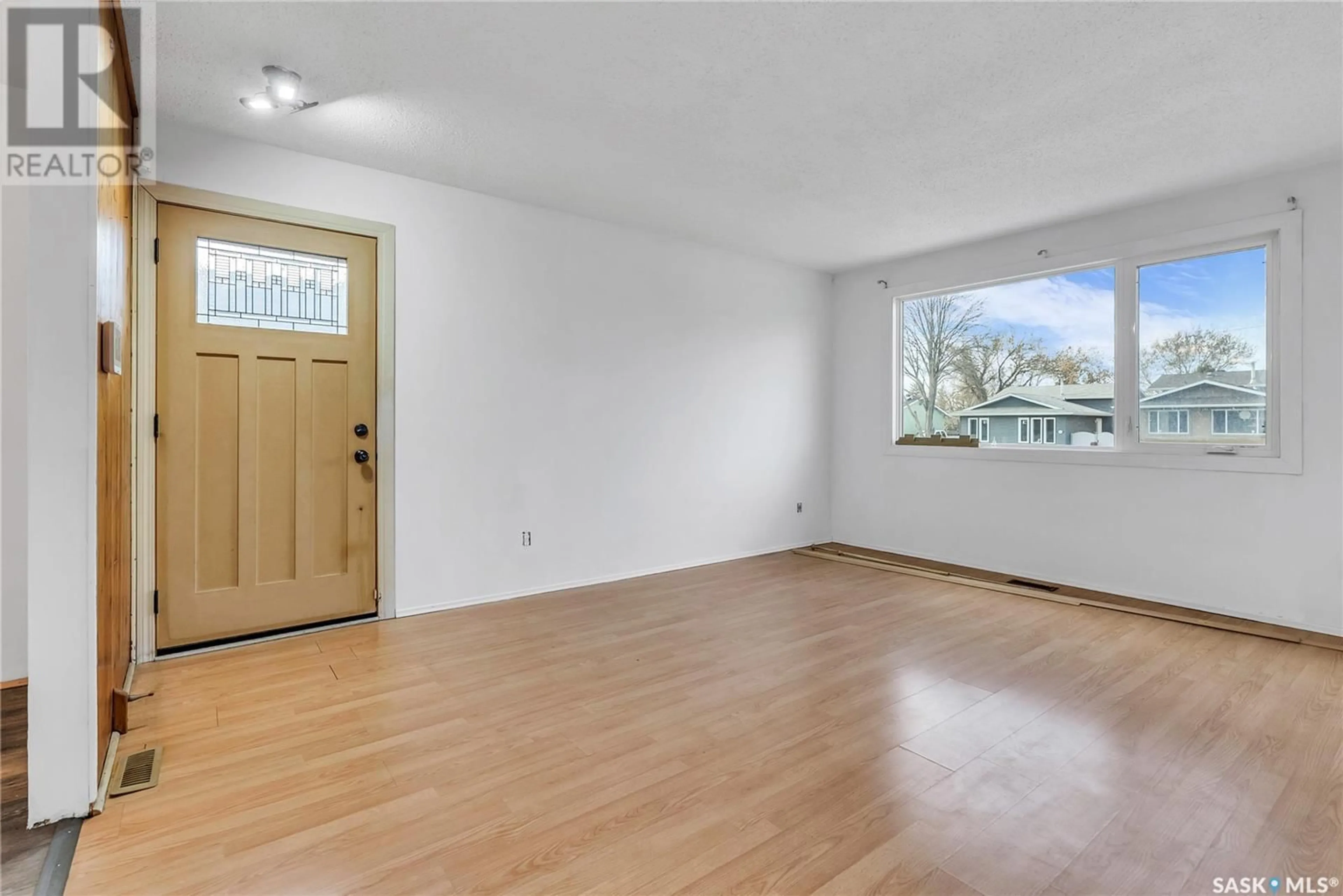 Unknown for 3205 33RD STREET, Saskatoon Saskatchewan S7L4R1