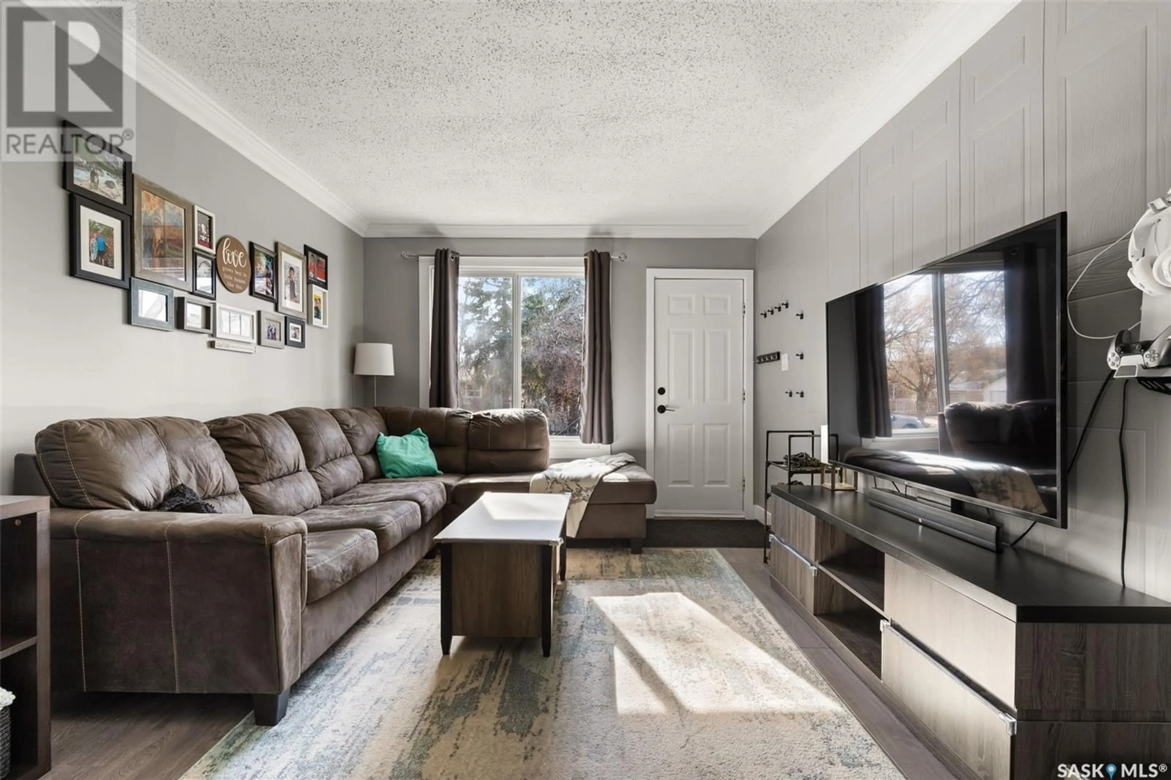 Living room with furniture, unknown for 1251 ROYAL STREET, Regina Saskatchewan S4T4Z9