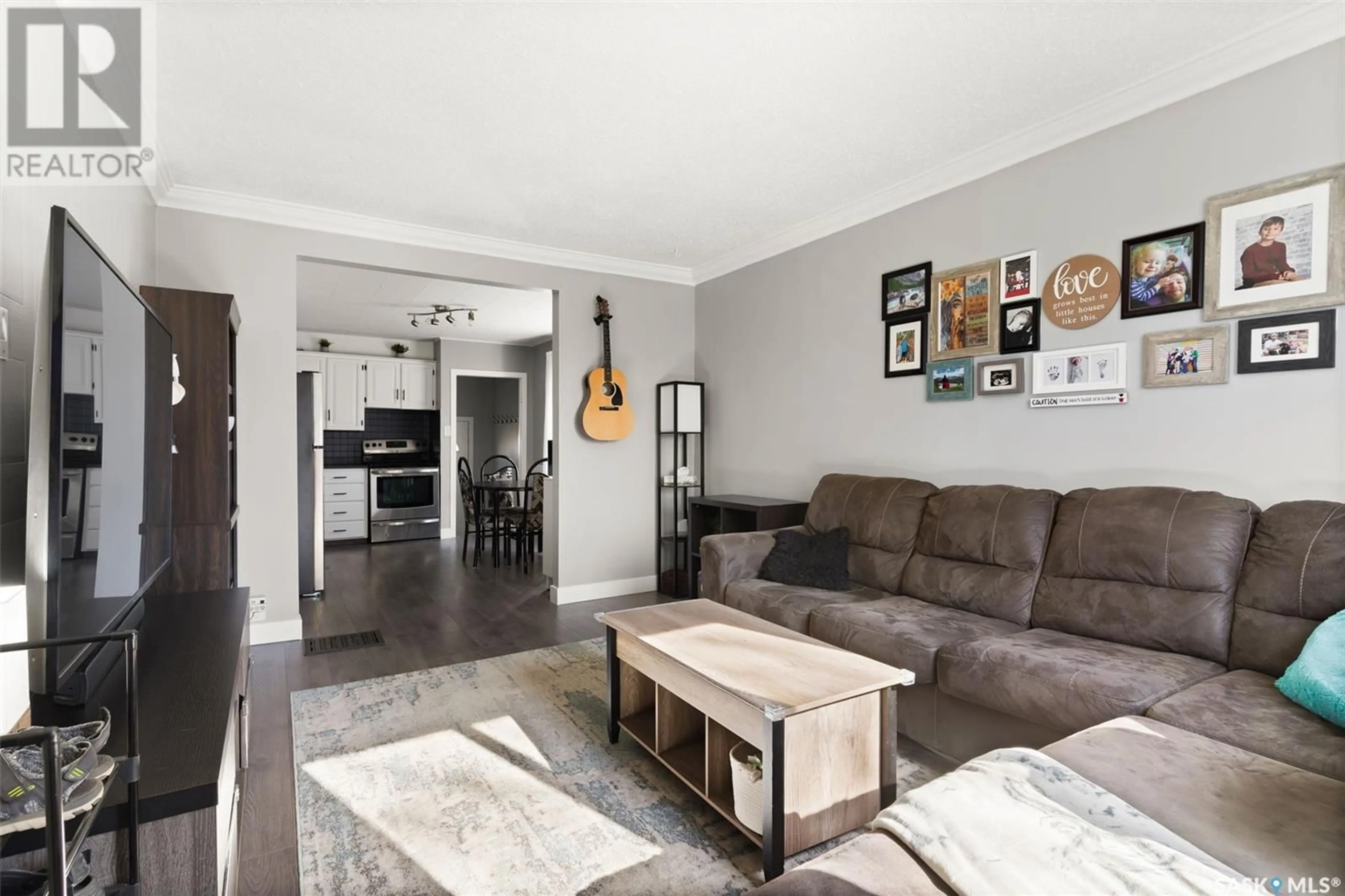 Living room with furniture, unknown for 1251 ROYAL STREET, Regina Saskatchewan S4T4Z9