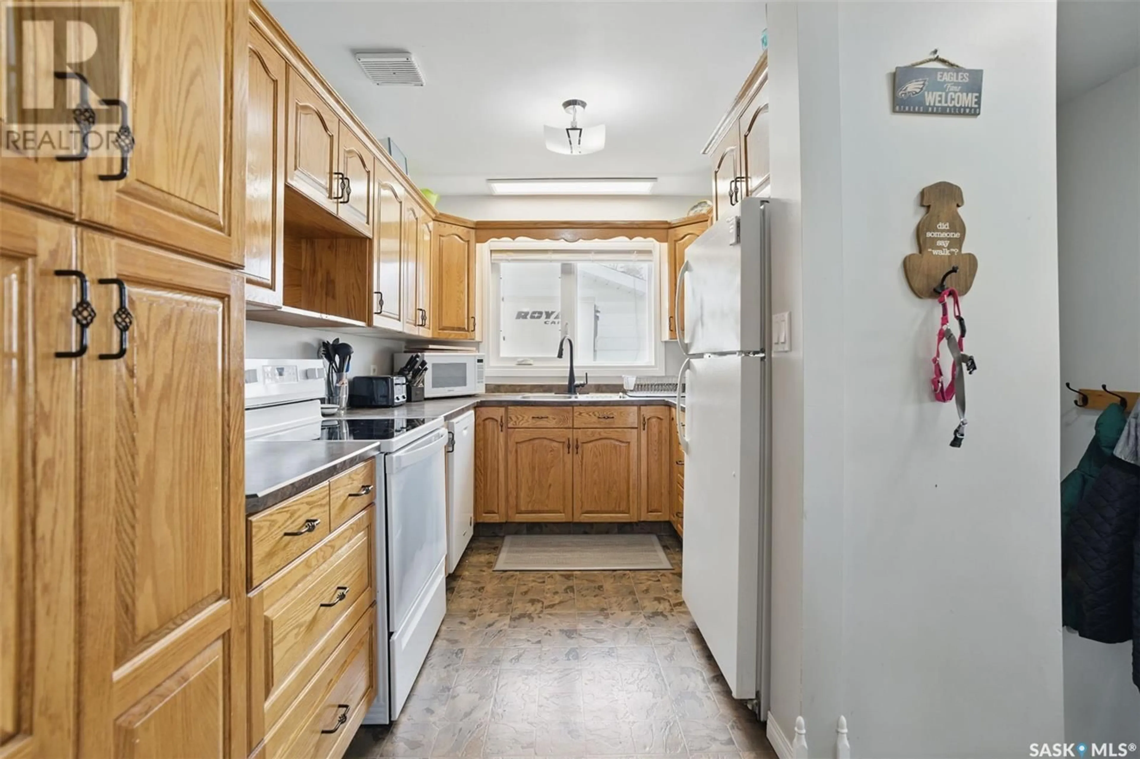 Standard kitchen, ceramic/tile floor for 1015 11TH STREET, Humboldt Saskatchewan S0K2A0