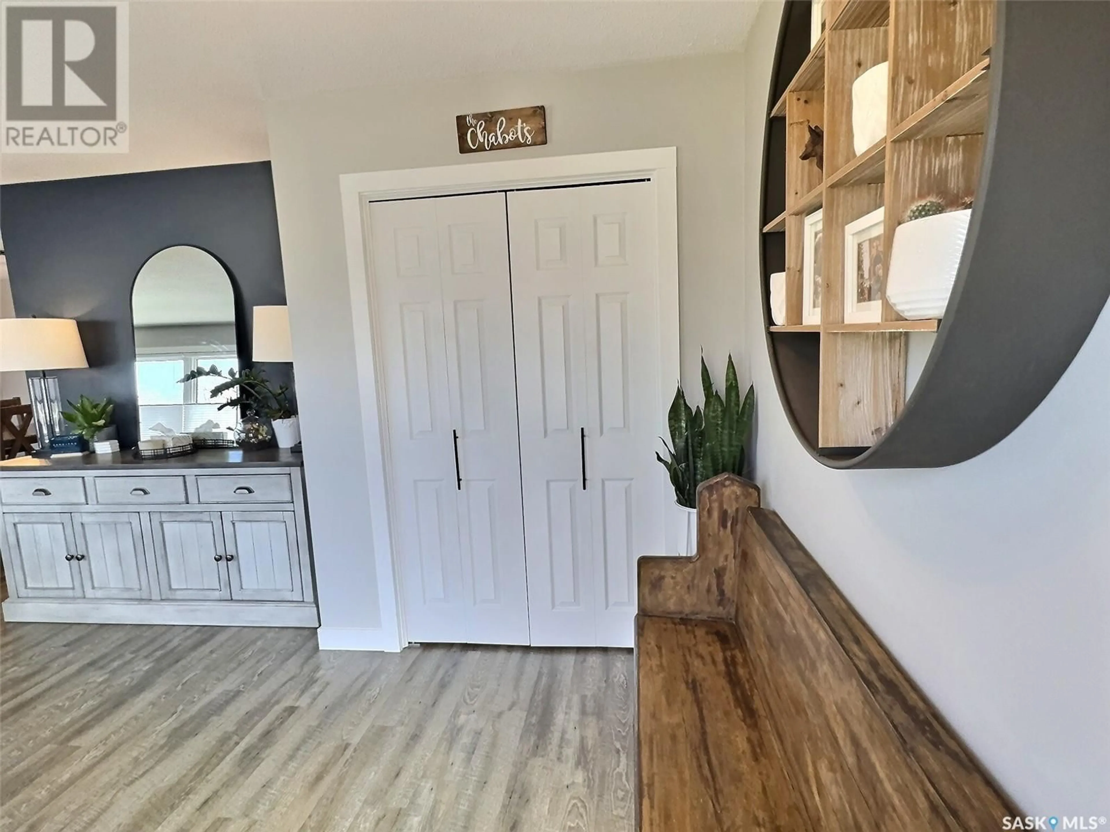 Indoor entryway for 1017 2ND STREET, Estevan Saskatchewan S4A0L6