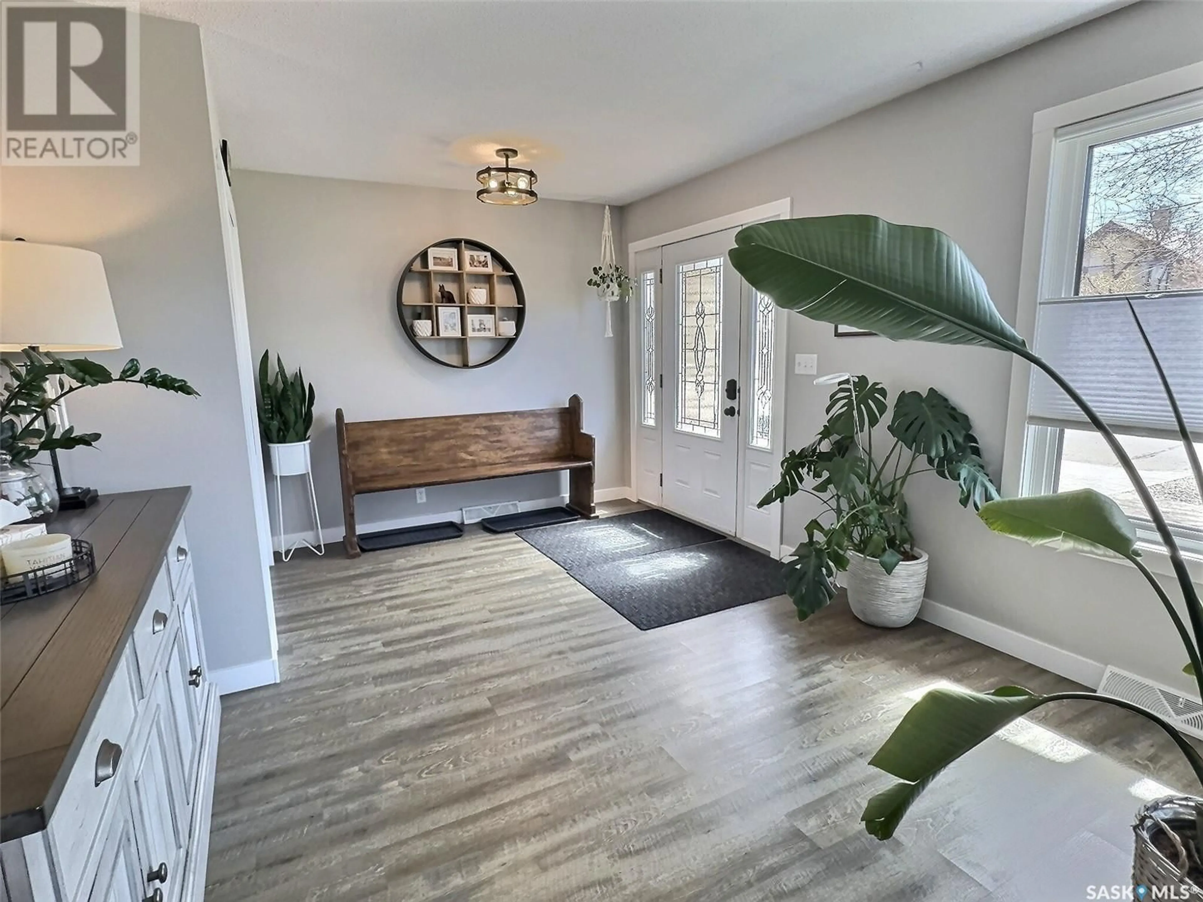 Indoor entryway for 1017 2ND STREET, Estevan Saskatchewan S4A0L6