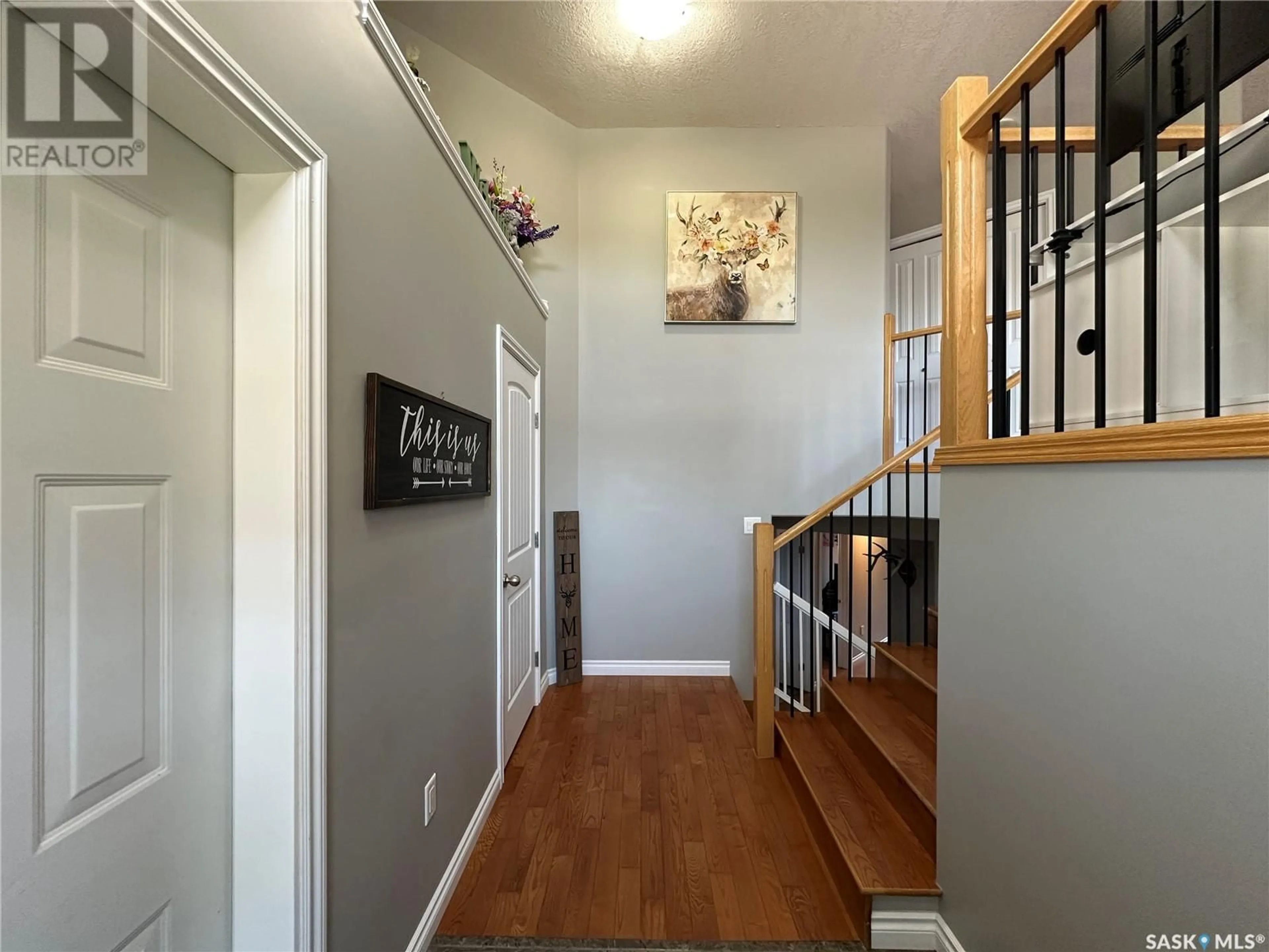 Indoor entryway for 310 6TH STREET, Humboldt Saskatchewan S0K2A0