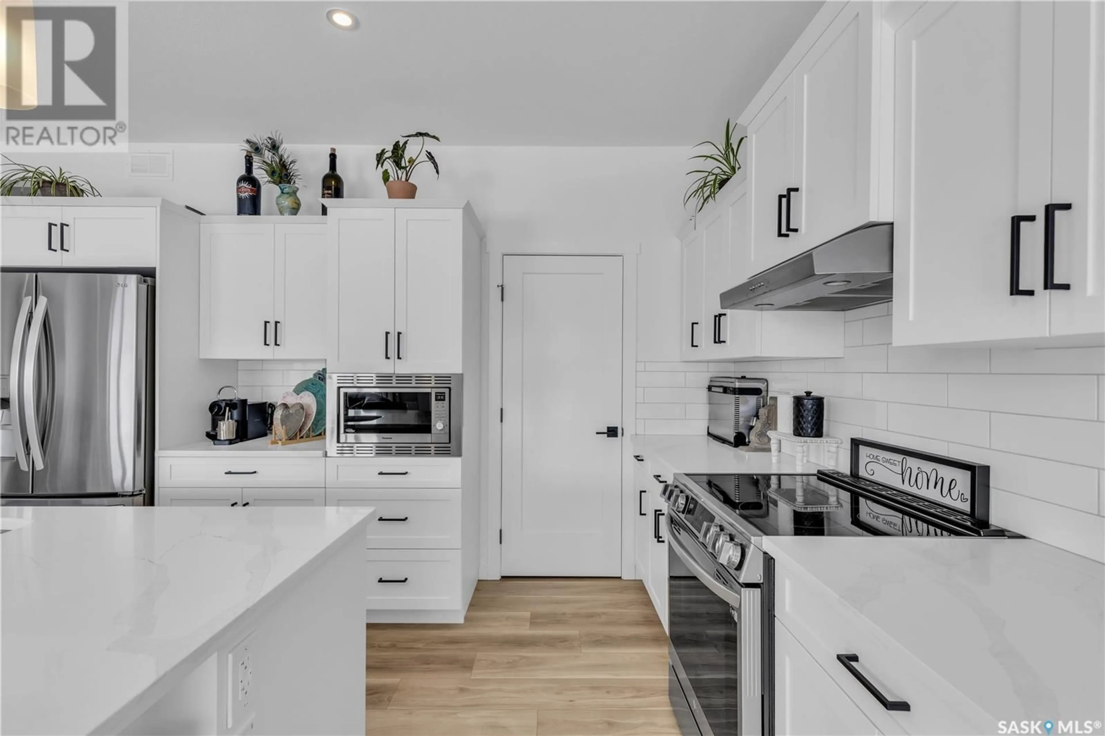 Open concept kitchen, unknown for 507 KENSINGTON PLACE, Saskatoon Saskatchewan S7L6N7