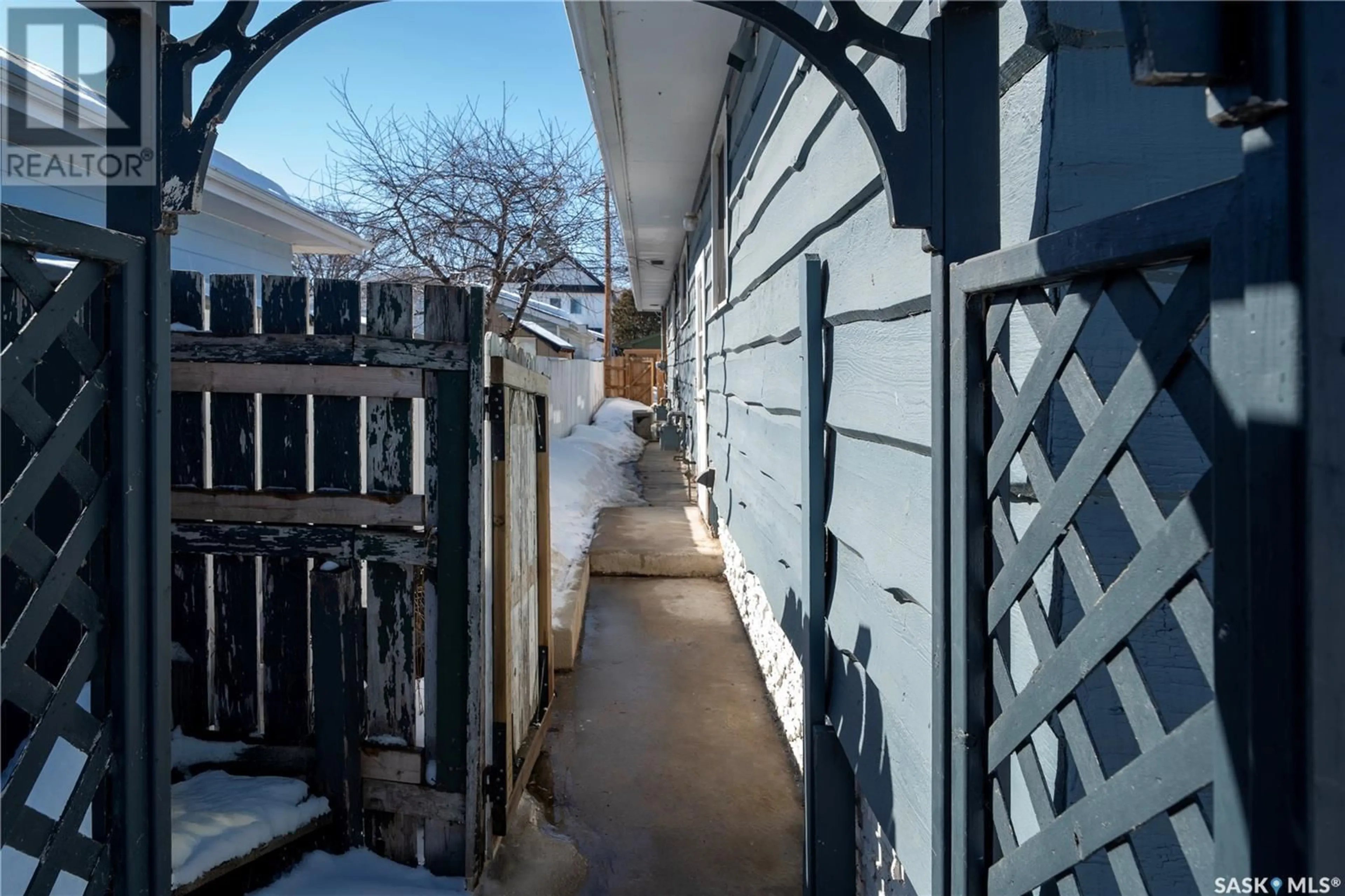 Patio, street for 1413-1415 PRINCE OF WALES AVENUE, Saskatoon Saskatchewan S7K3C9