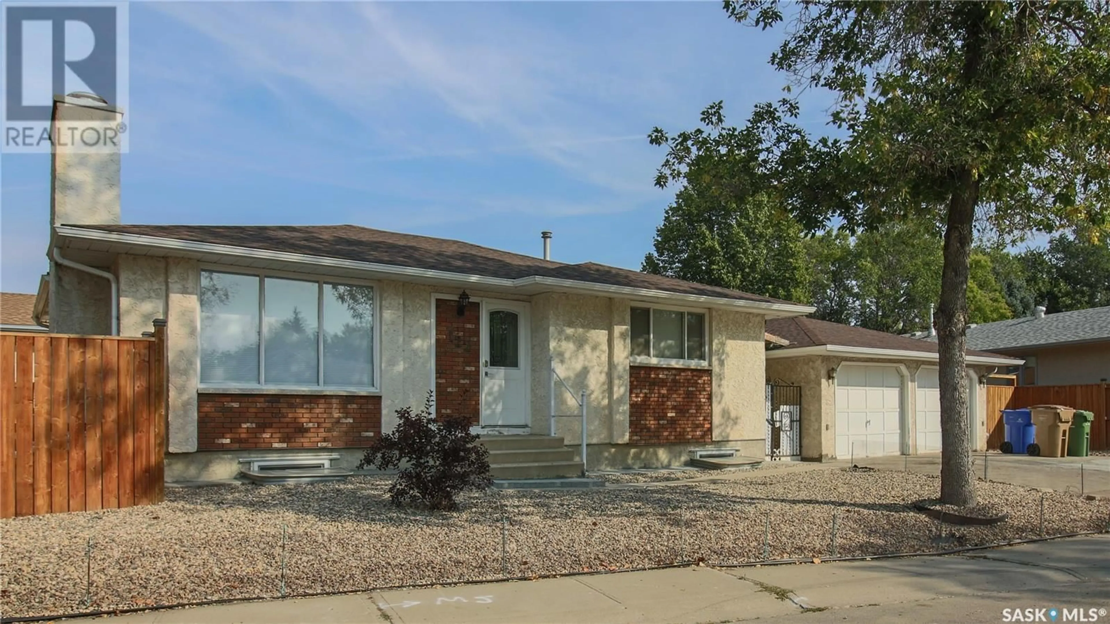 Home with brick exterior material, street for 122 DALE CRESCENT, Regina Saskatchewan S4N5J7